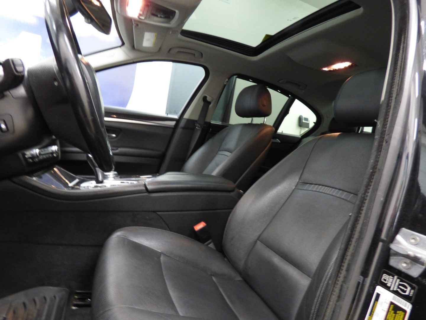 Bmw 5 Series 2014 - Image 18