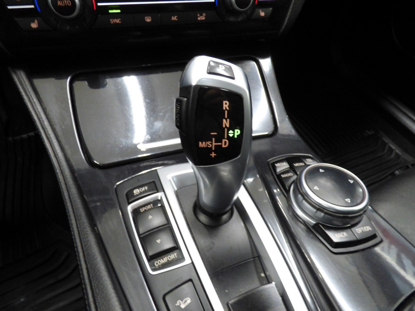 Bmw 5 Series 2014 - Image 27