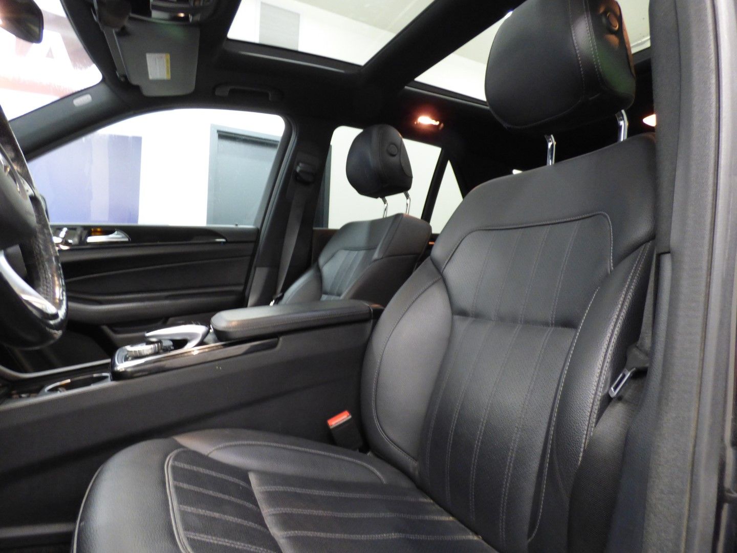 Mercedes-Benz GLE-Class 2016 - Image 18