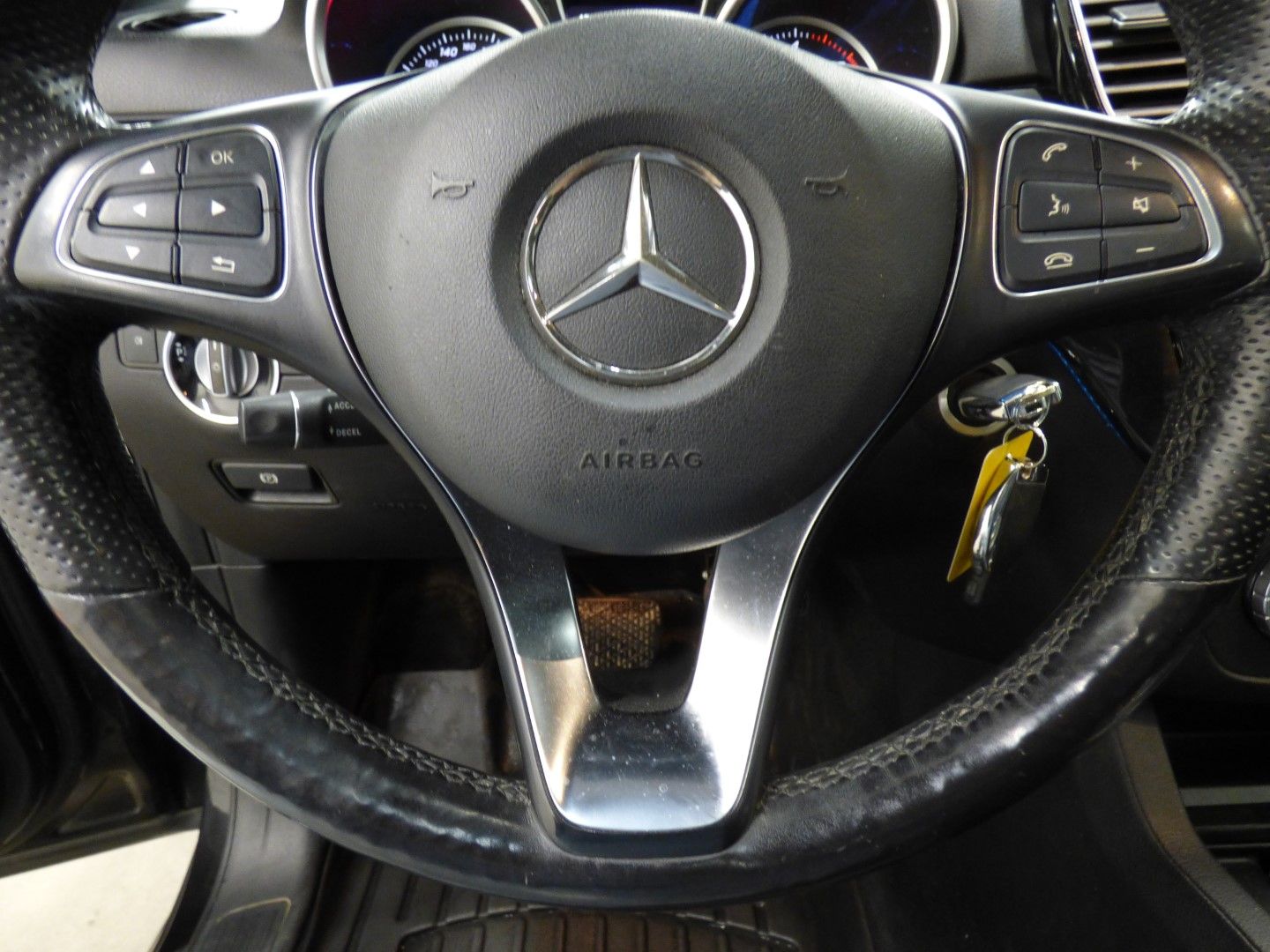 Mercedes-Benz GLE-Class 2016 - Image 21