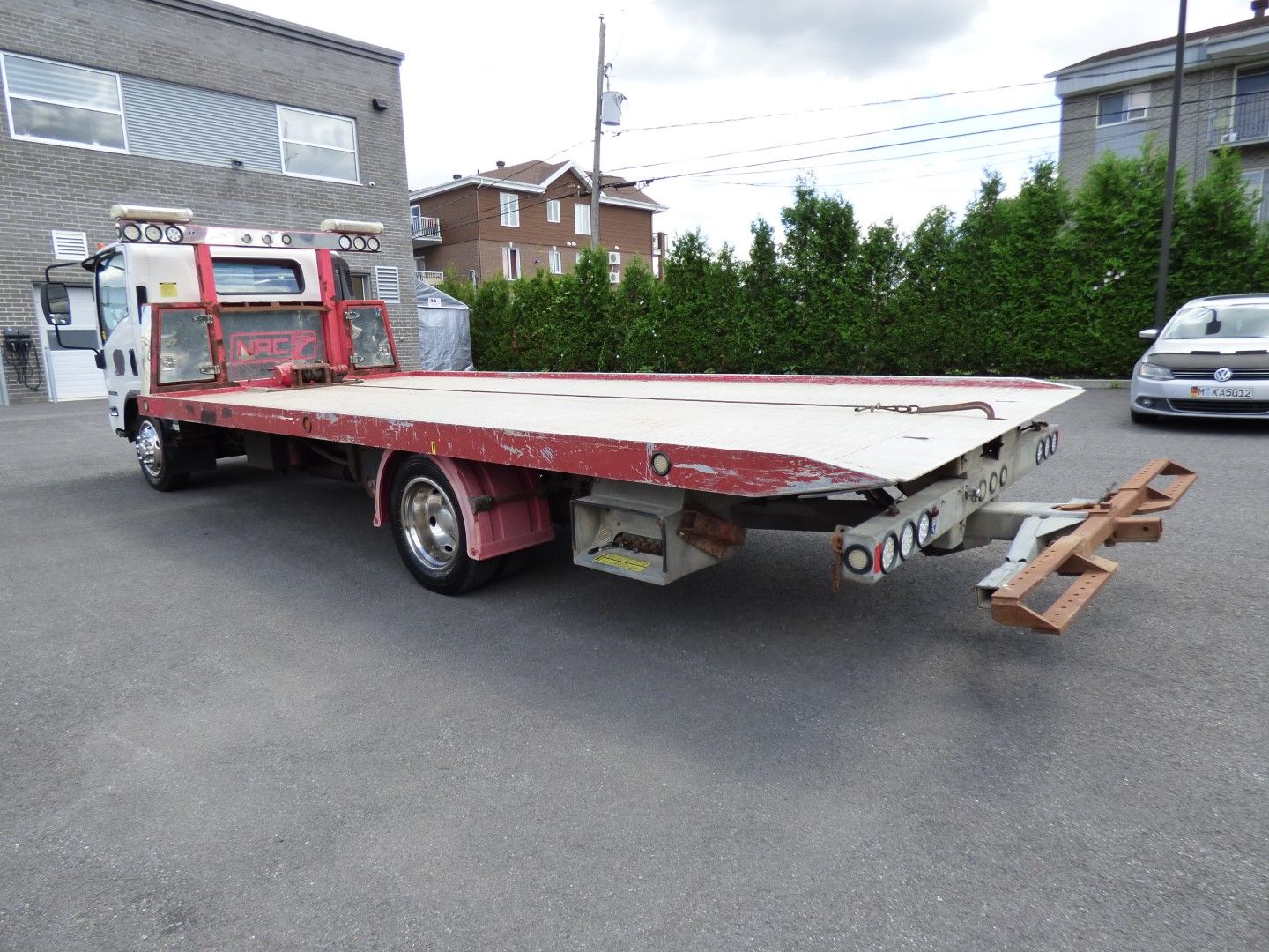 Isuzu NPR HD 2016 - Image 2