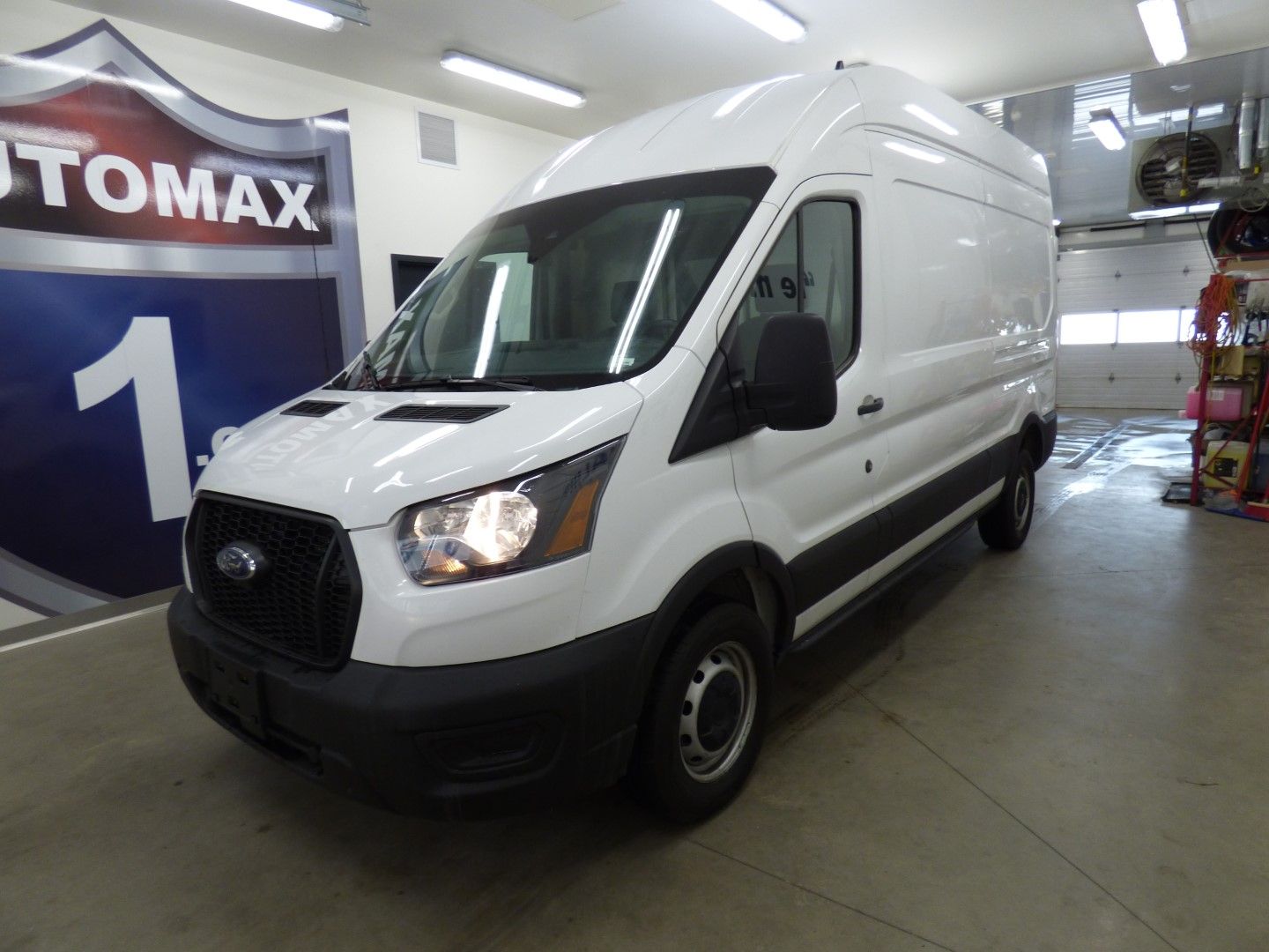Ford Transit 2022 - Image 1