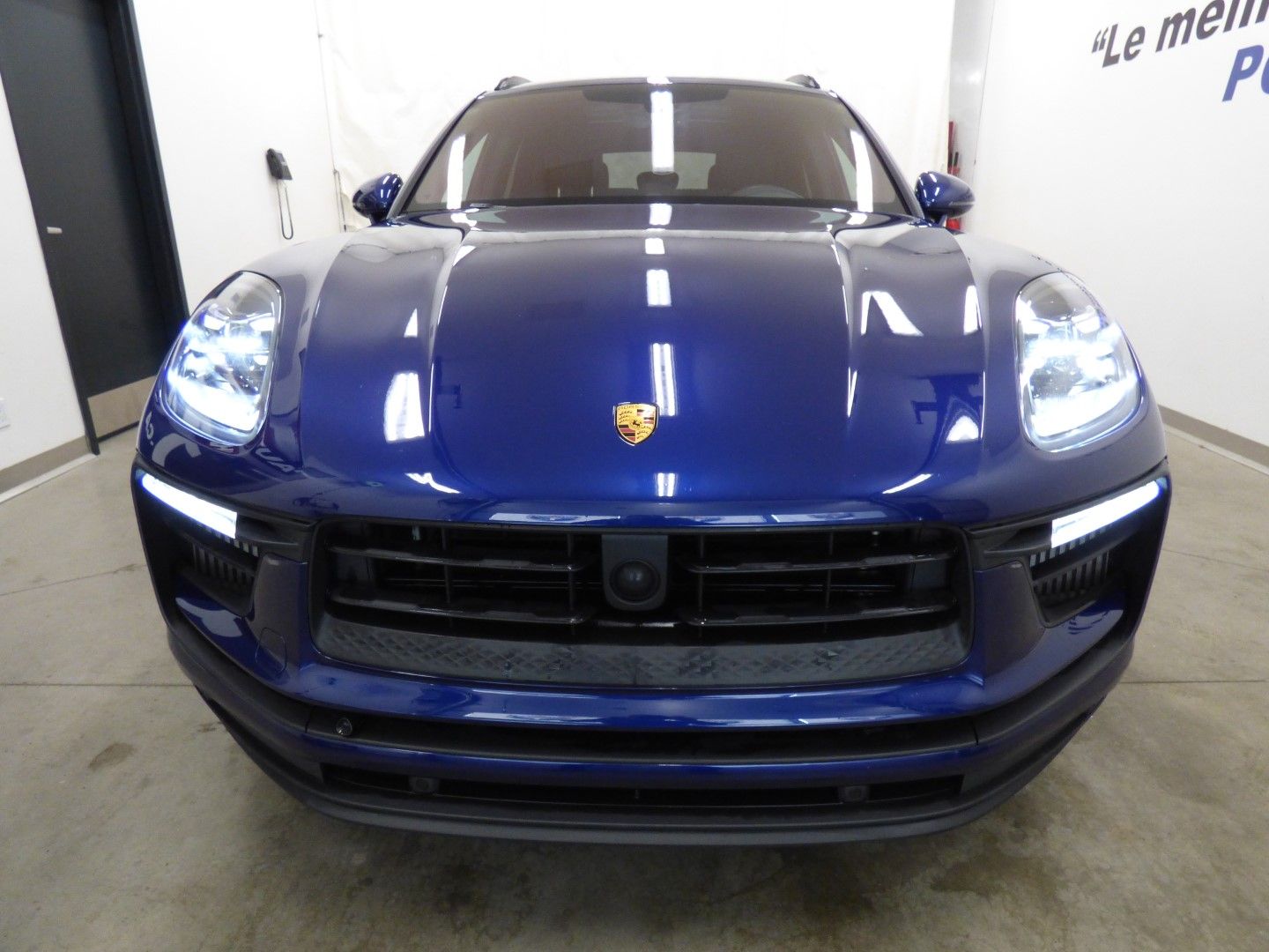 Porsche Macan 2023 - Image 3
