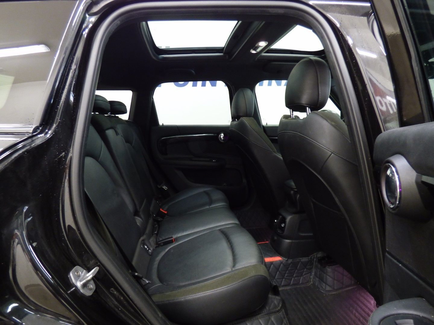 Mini Countryman 2019 - Image 28