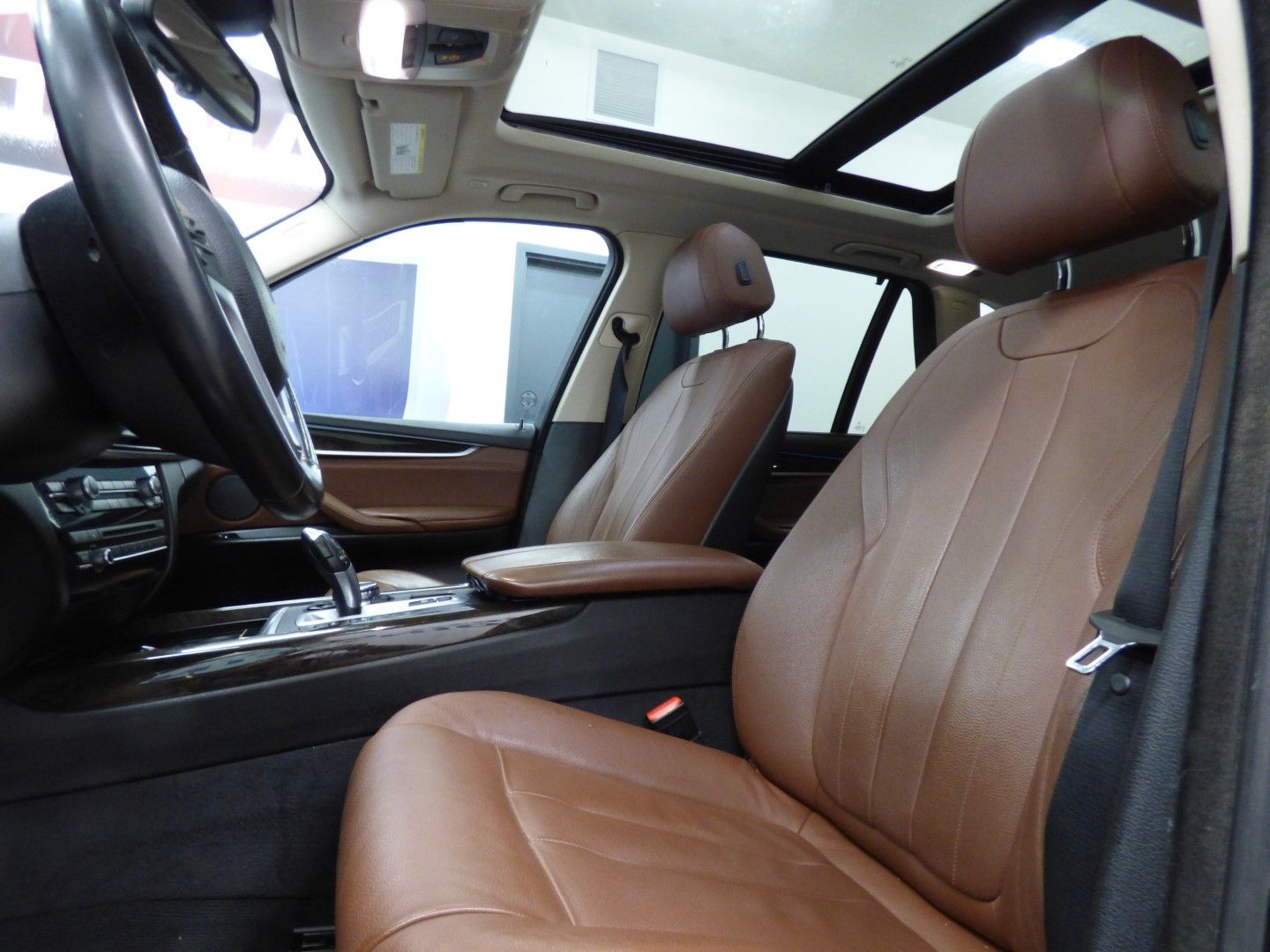 BMW X5 2016 - Image 17