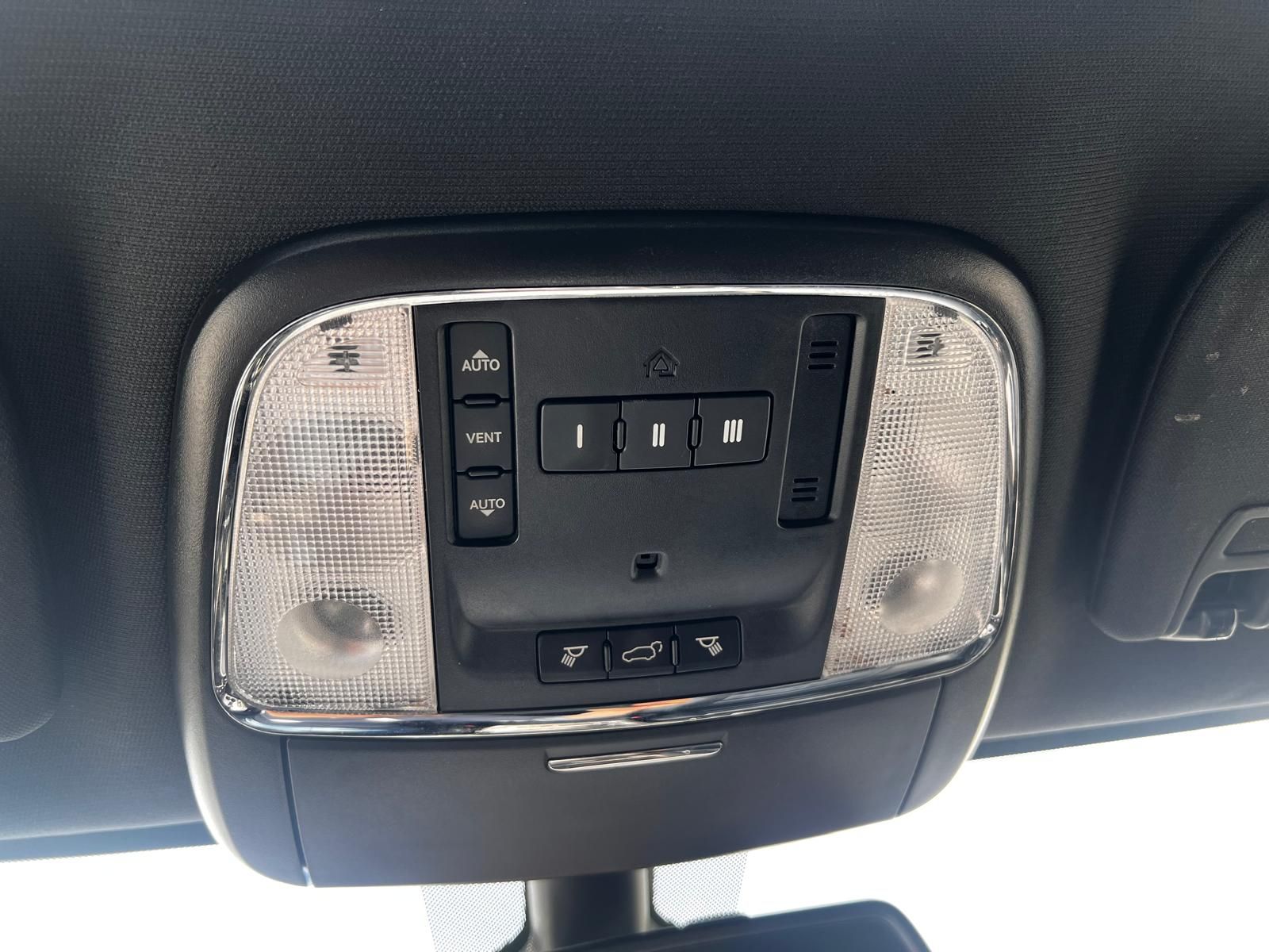 Jeep Grand Cherokee 2015 - Image 16