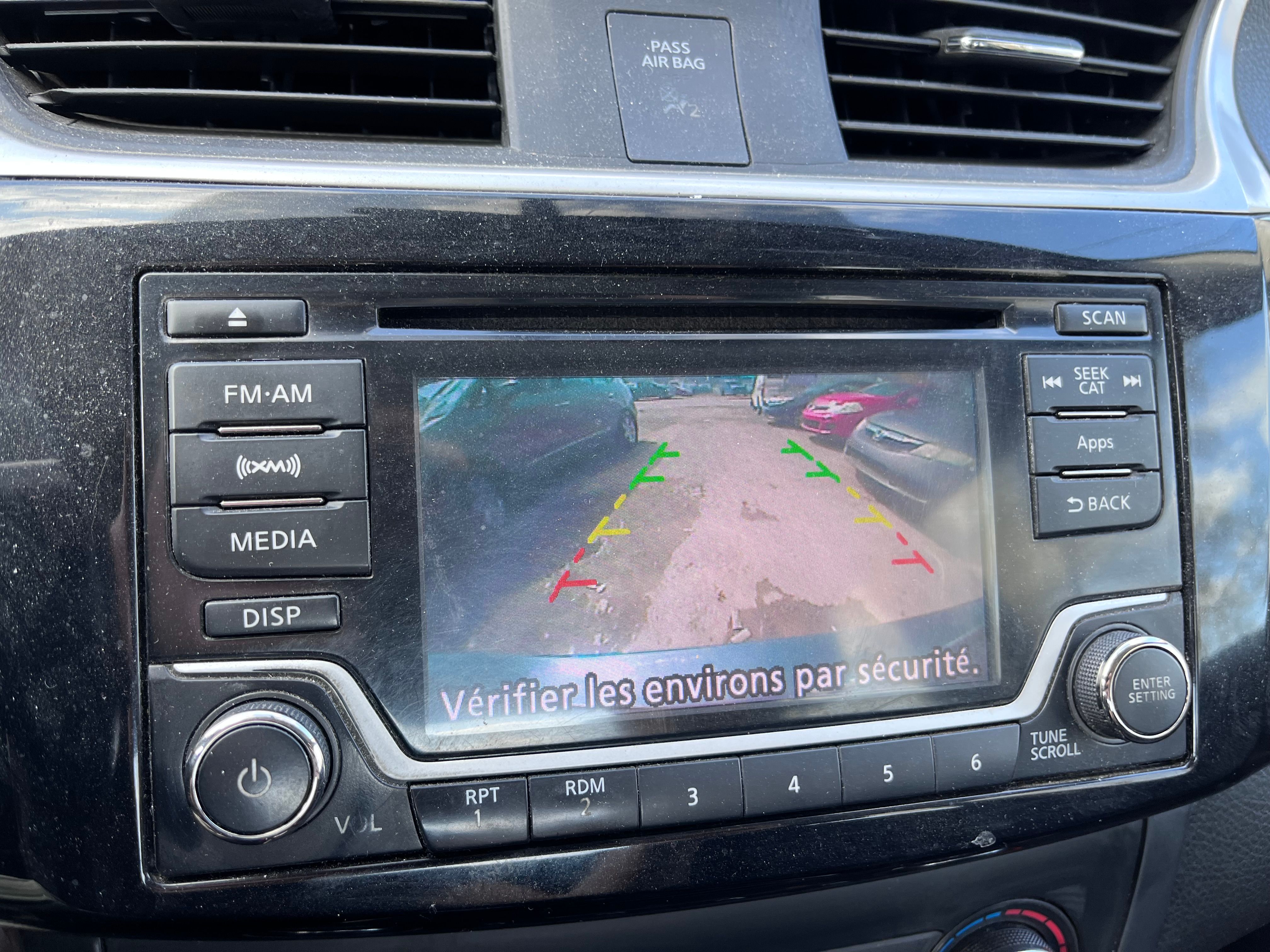 Nissan sentra 2016 - Image 11