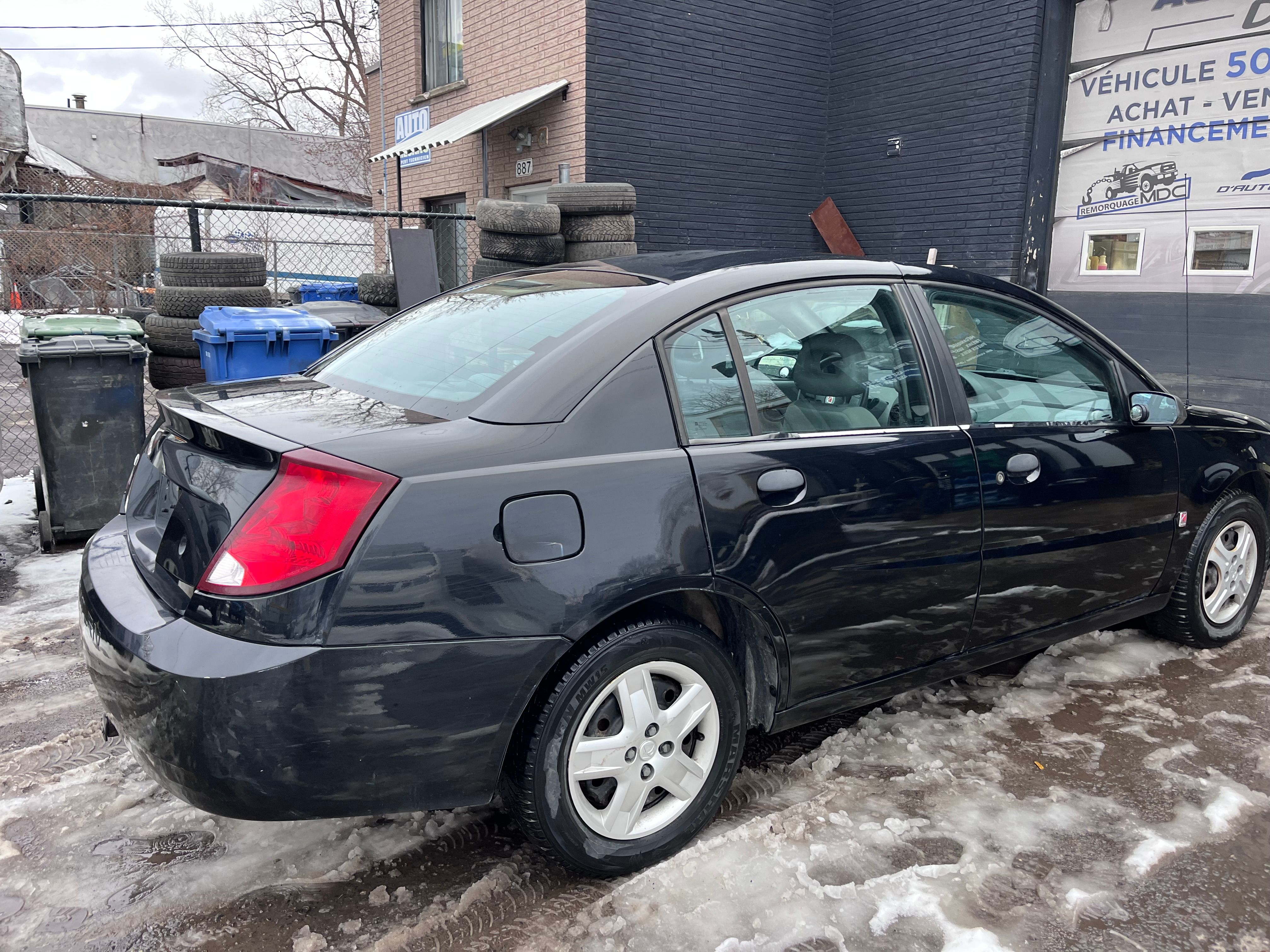 Saturn ION Sedan 2005 - Image 4