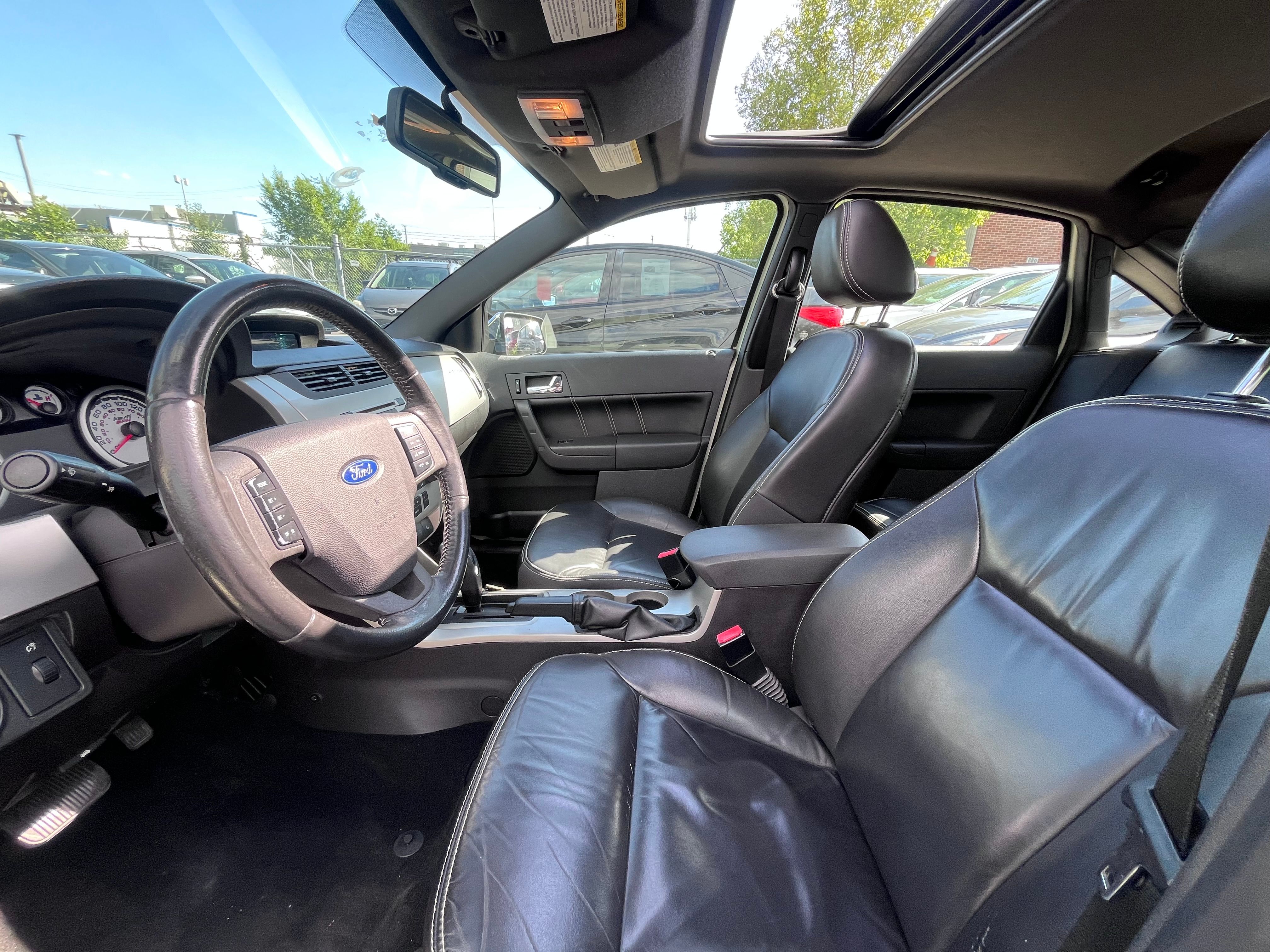 Ford Focus 2010 - Image 3