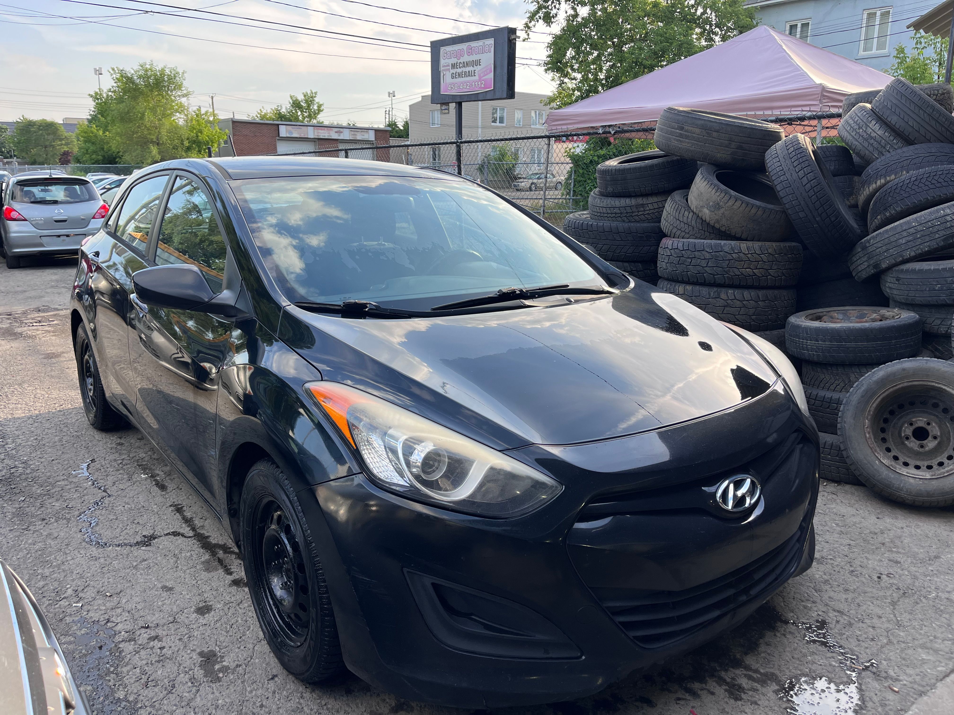 Hyundai Elantra GT 2015 - Image 2