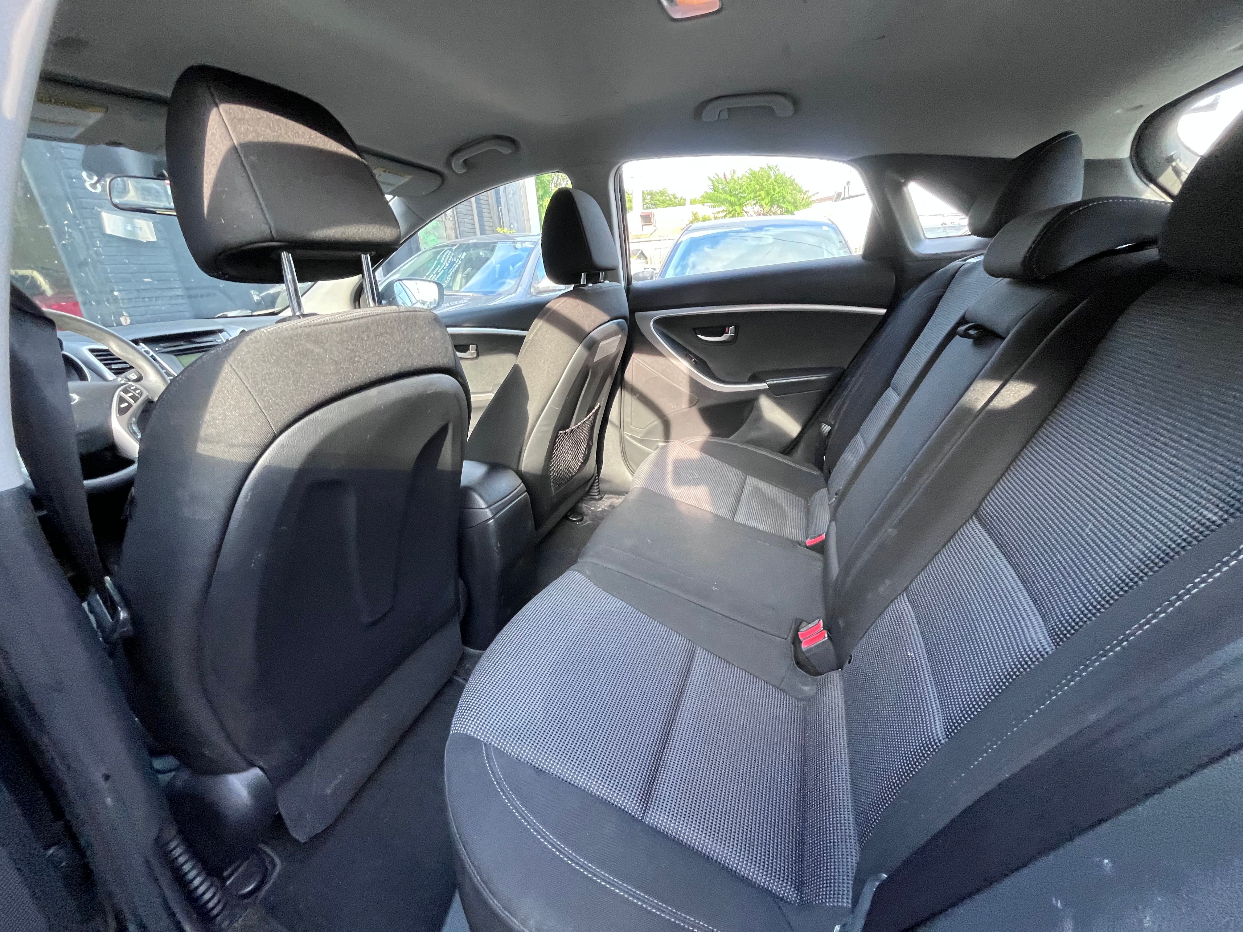 Hyundai Elantra GT 2015 - Image 14