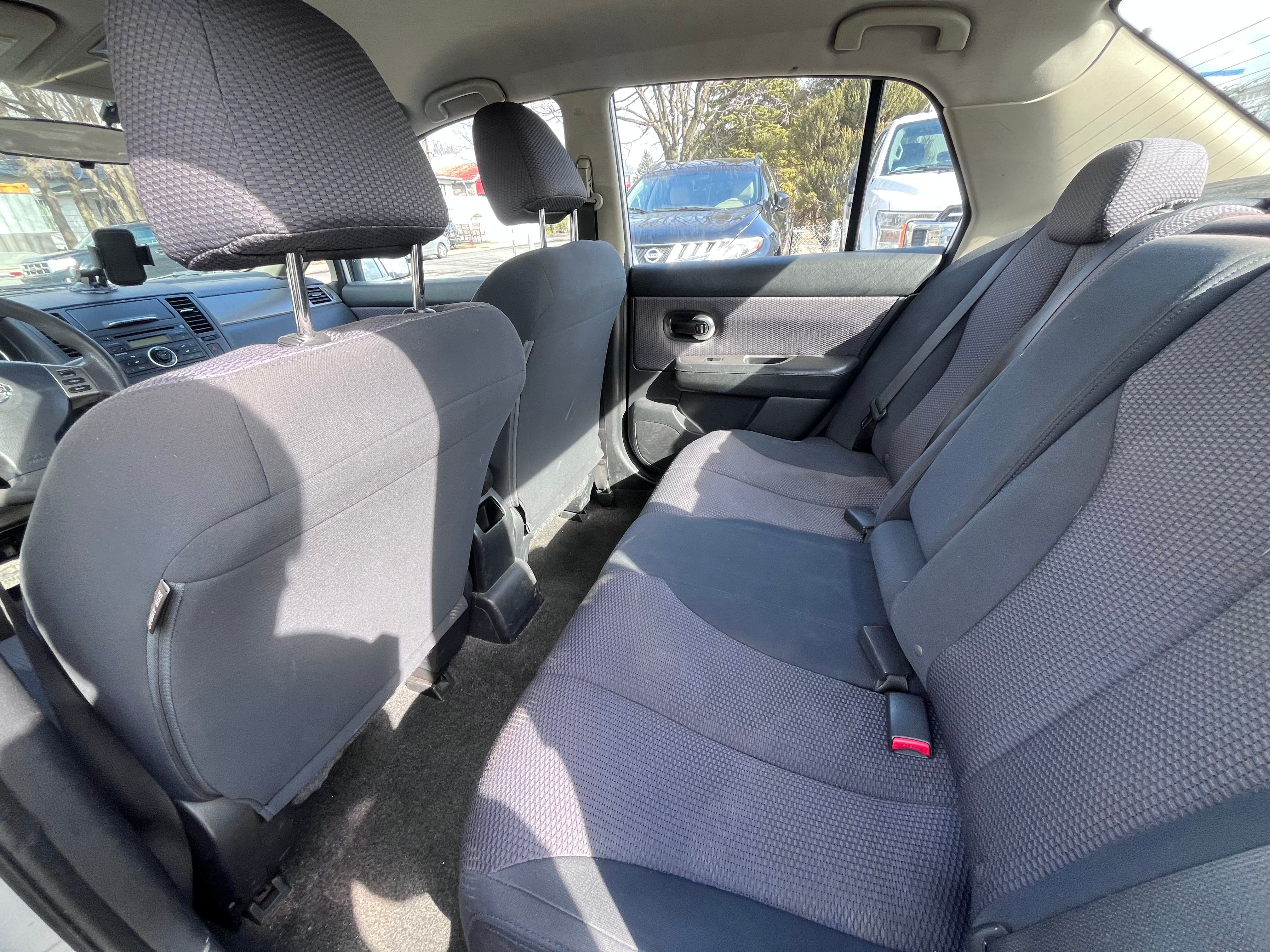 Nissan versa 2007 - Image 11