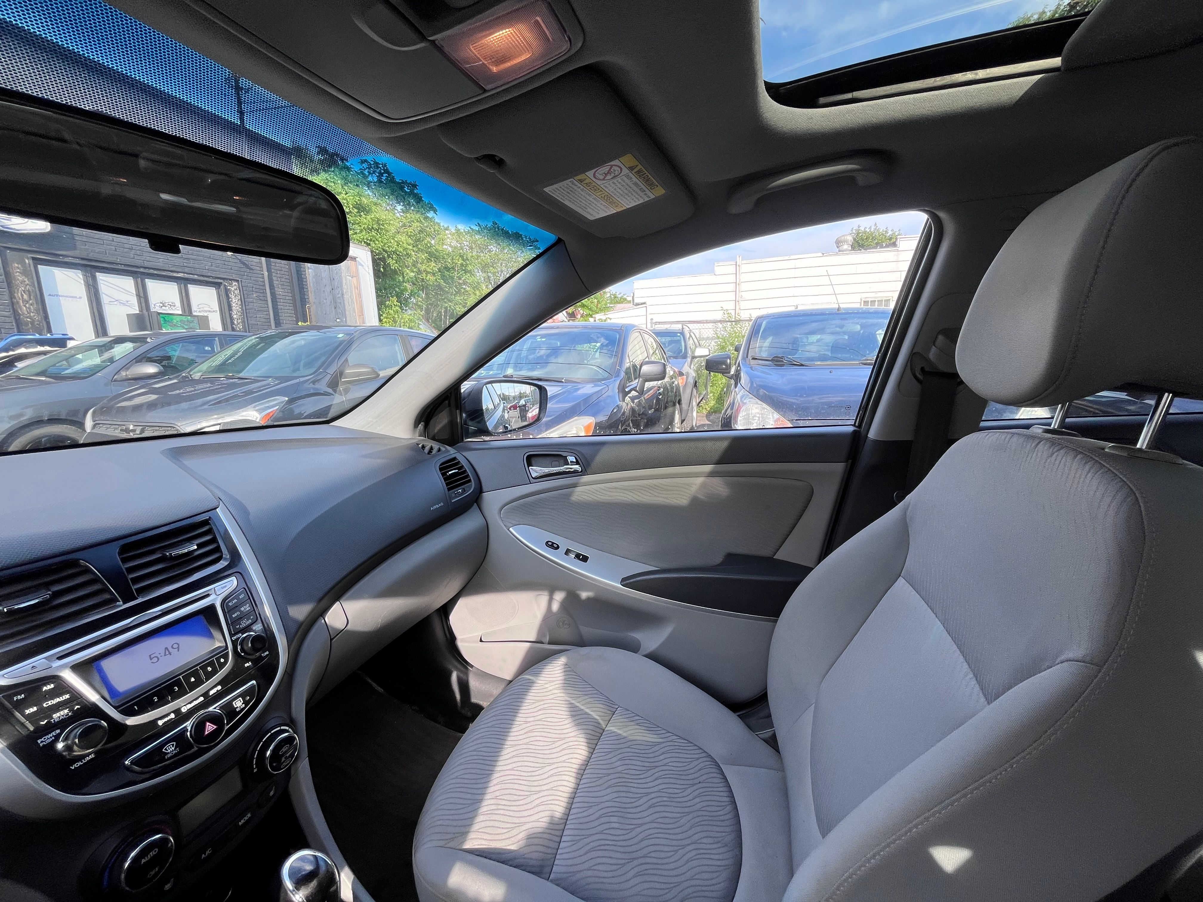 Hyundai Accent 2013 - Image 7