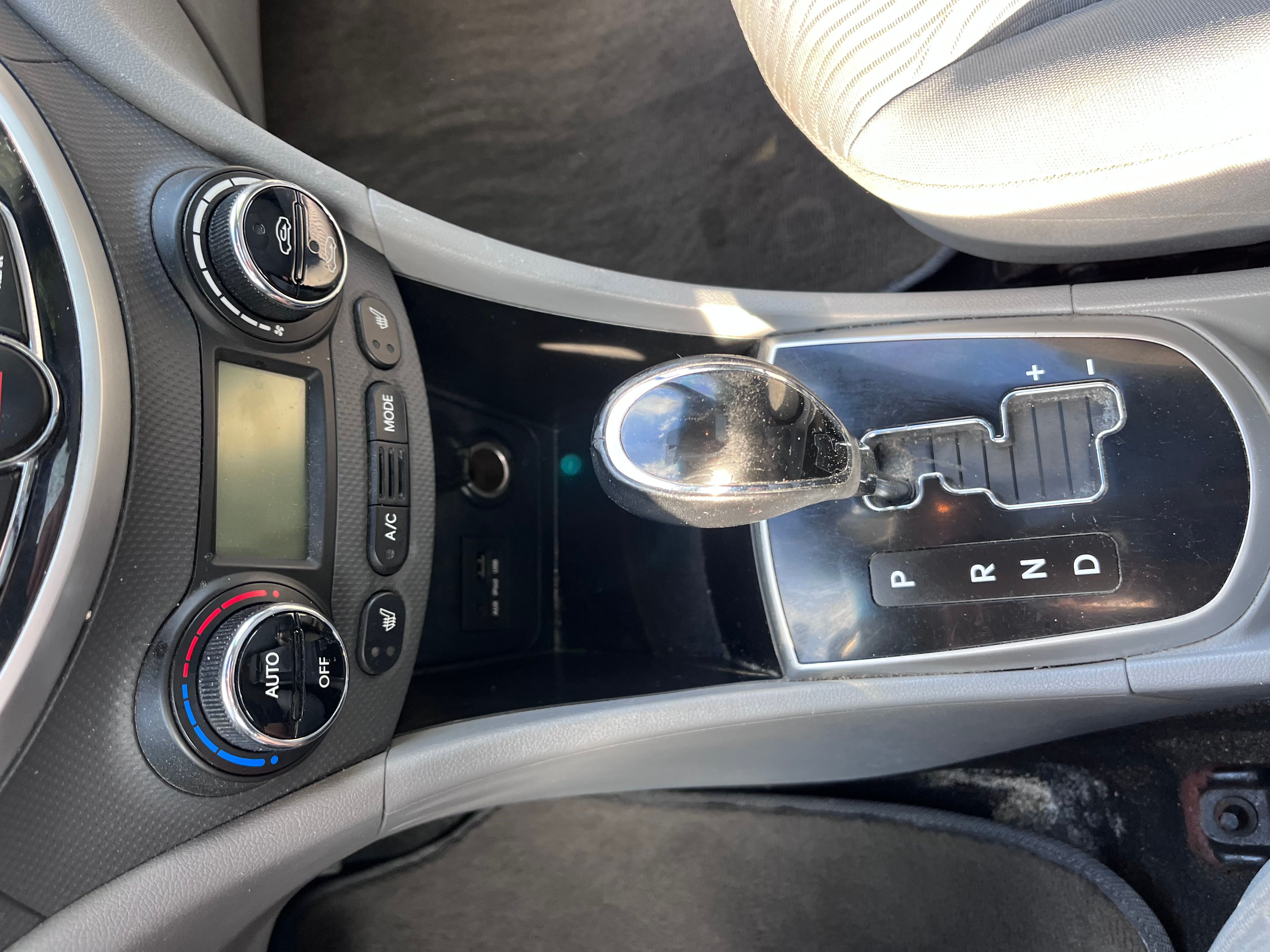 Hyundai Accent 2013 - Image 12