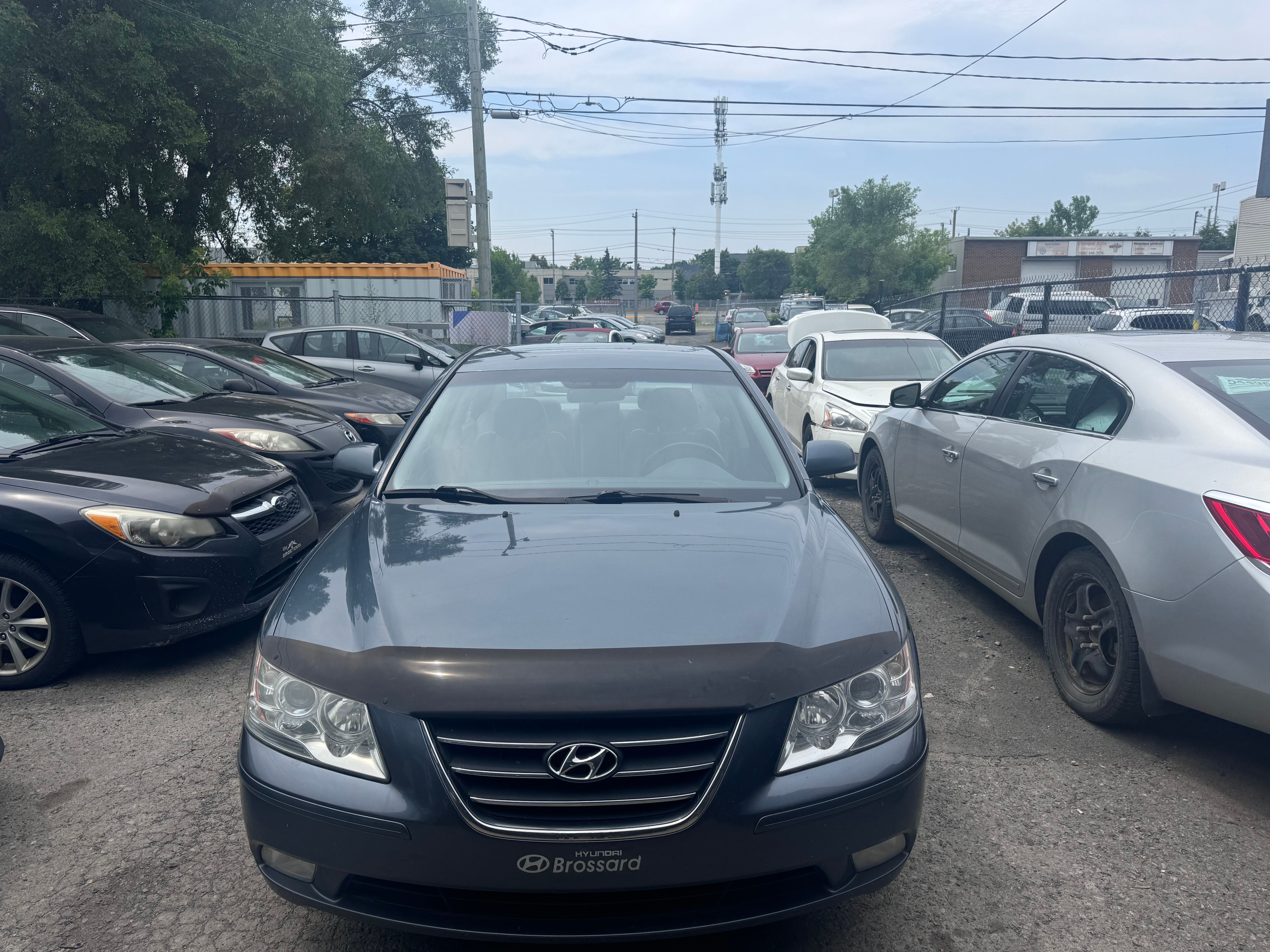 Hyundai Sonata 2010 - Image 2