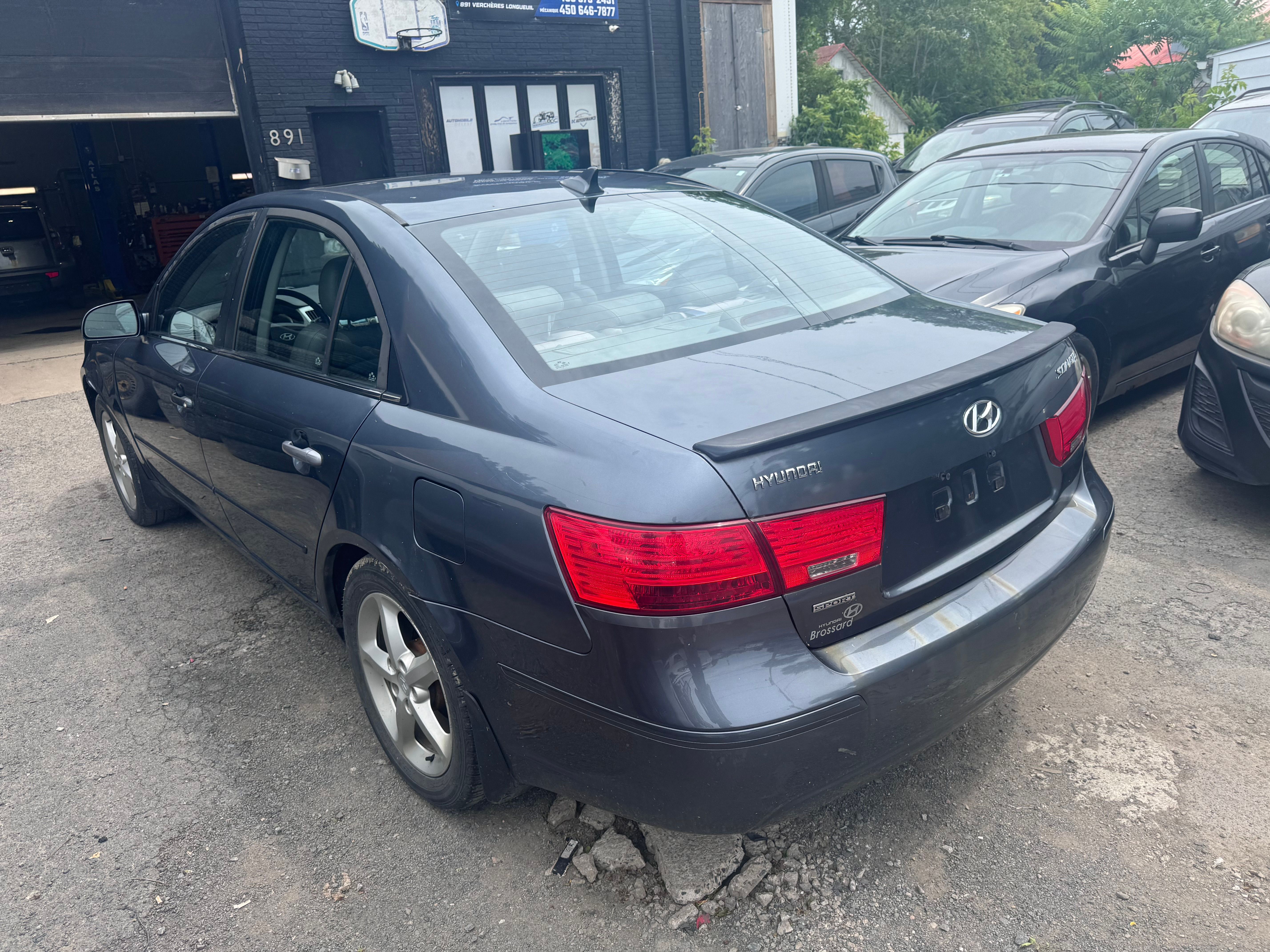 Hyundai Sonata 2010 - Image 6