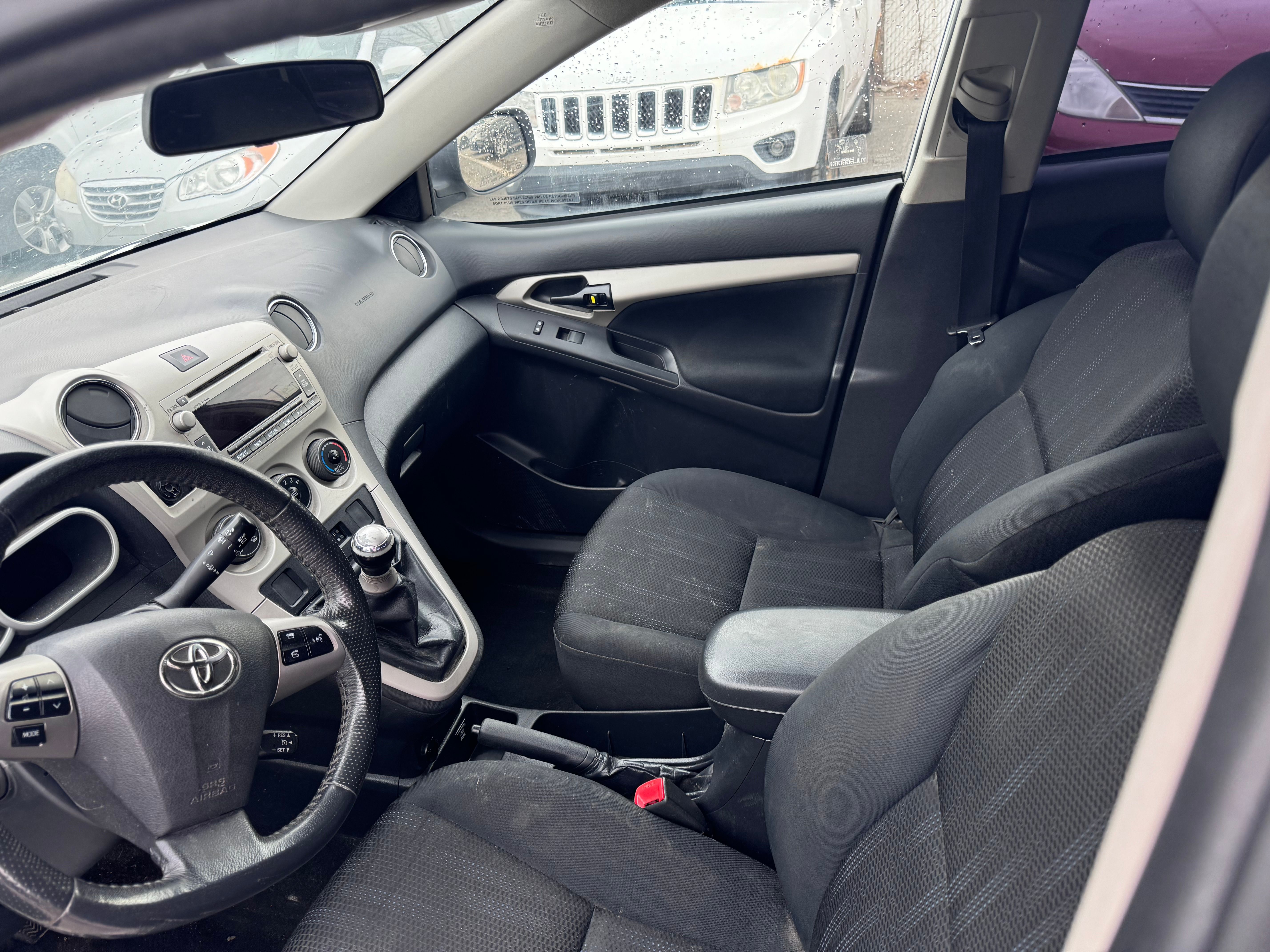 Toyota matrix 2011 - Image 7
