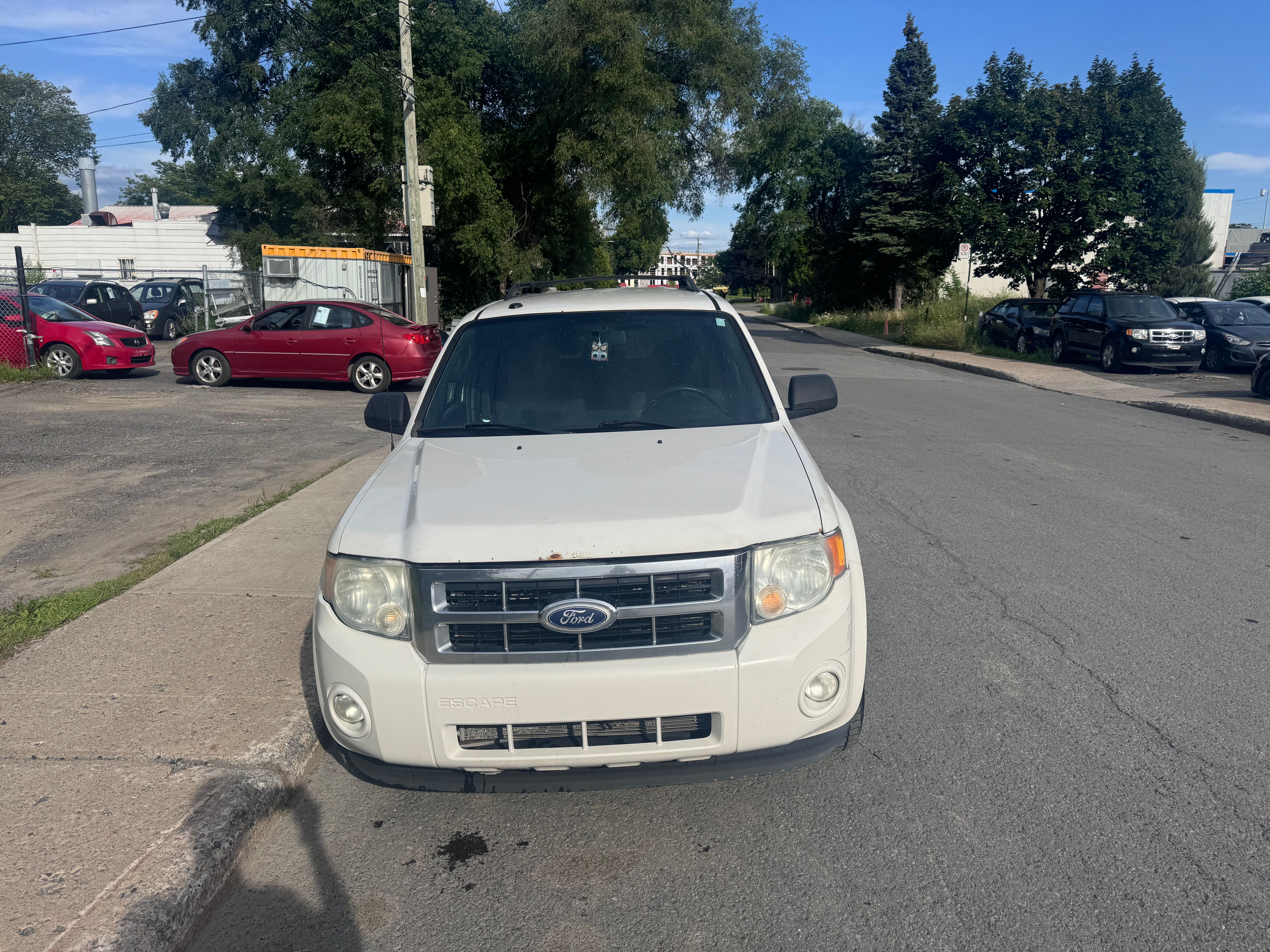 Ford Escape 2010 - Image 2