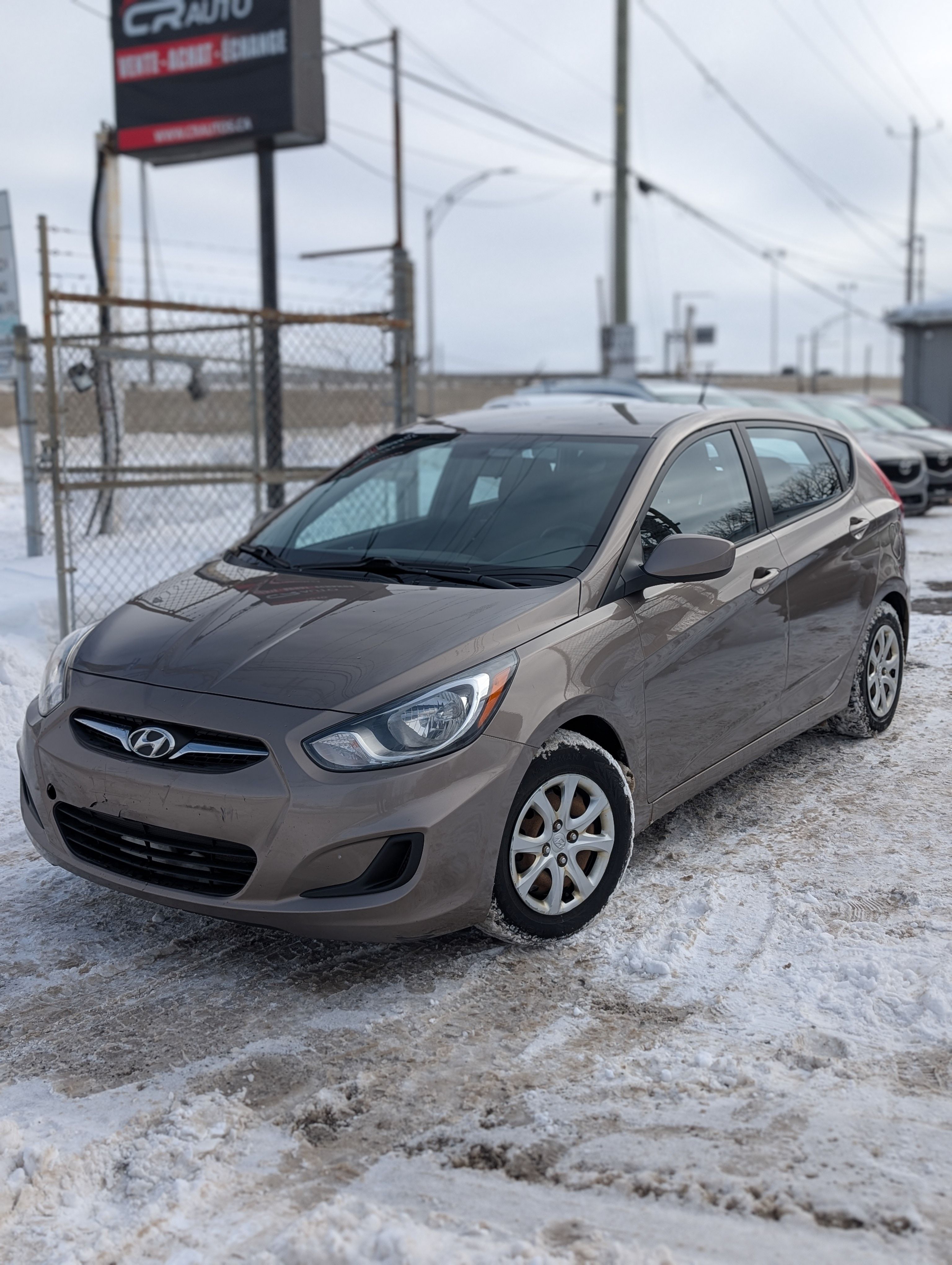 Hyundai accent hatchback 2013 - Image 1