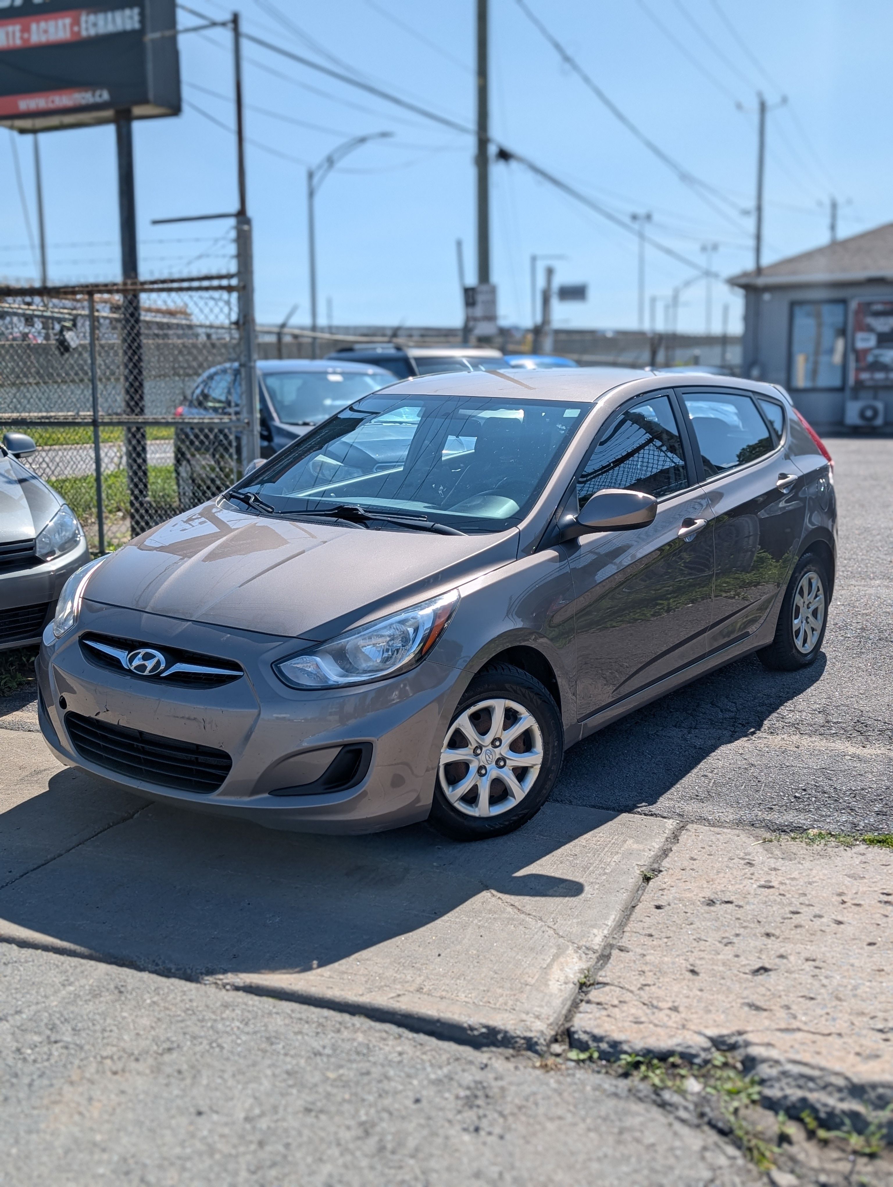 Hyundai accent hatchback 2013 - Image 1