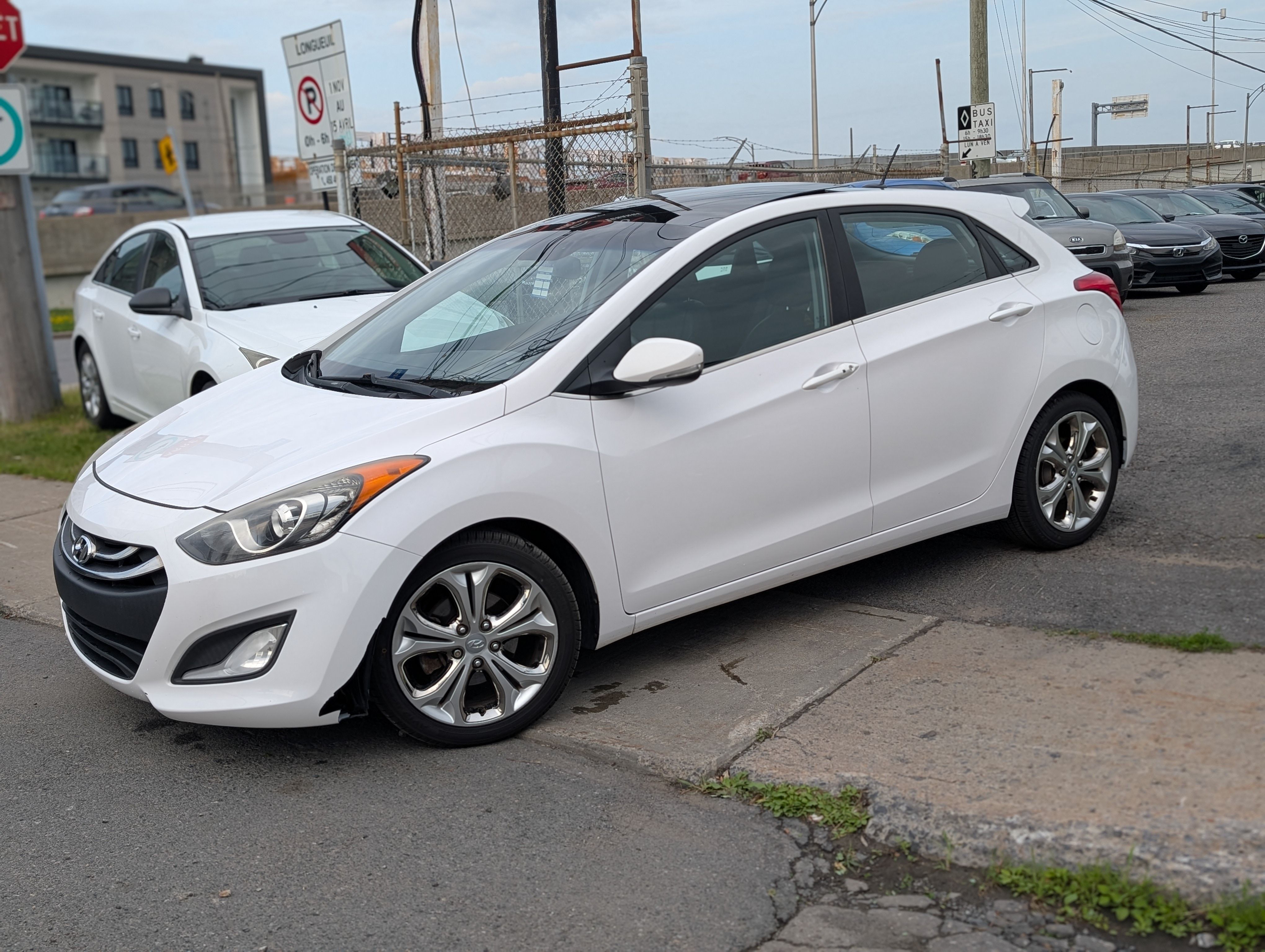 Hyundai Elantra GT 2013 - Image 2