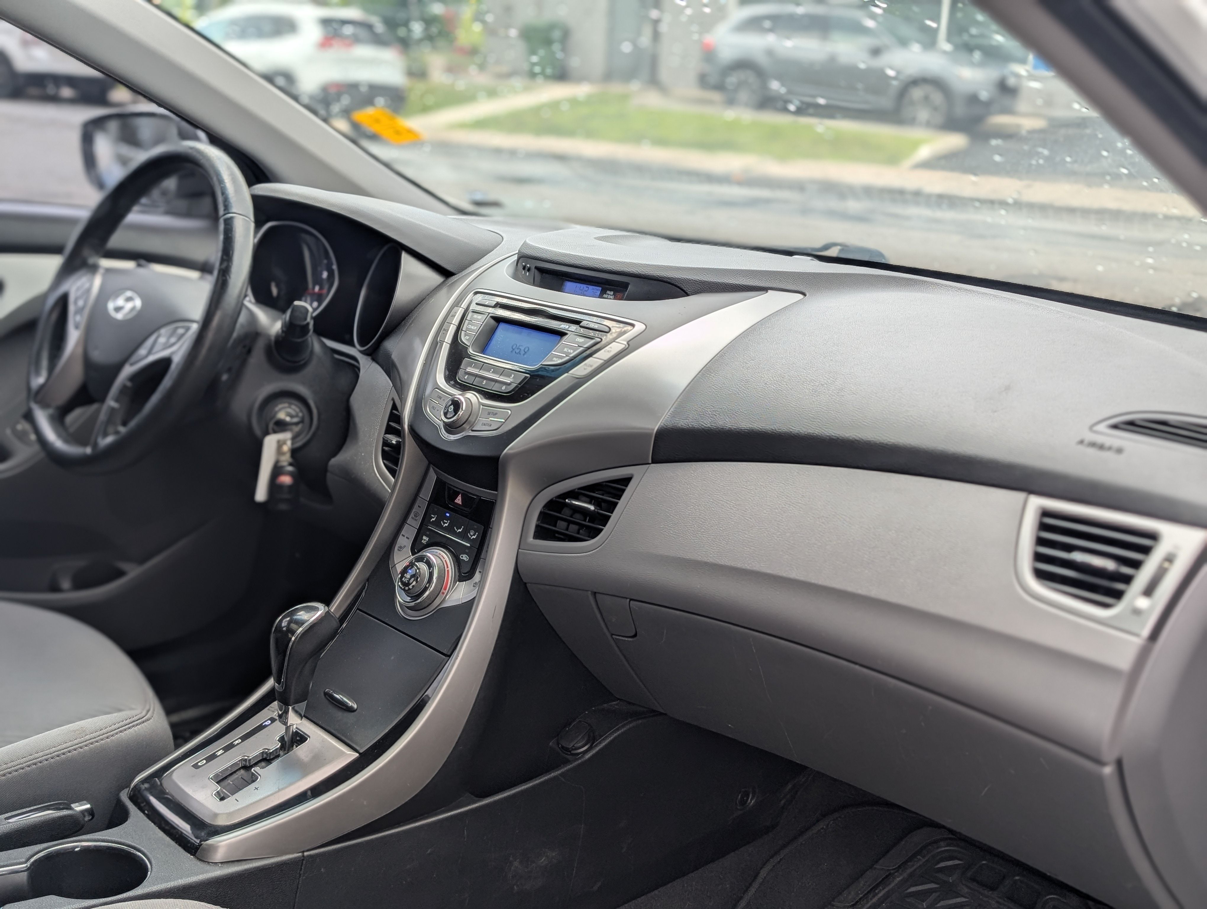 Hyundai Elantra 2013 - Image 9