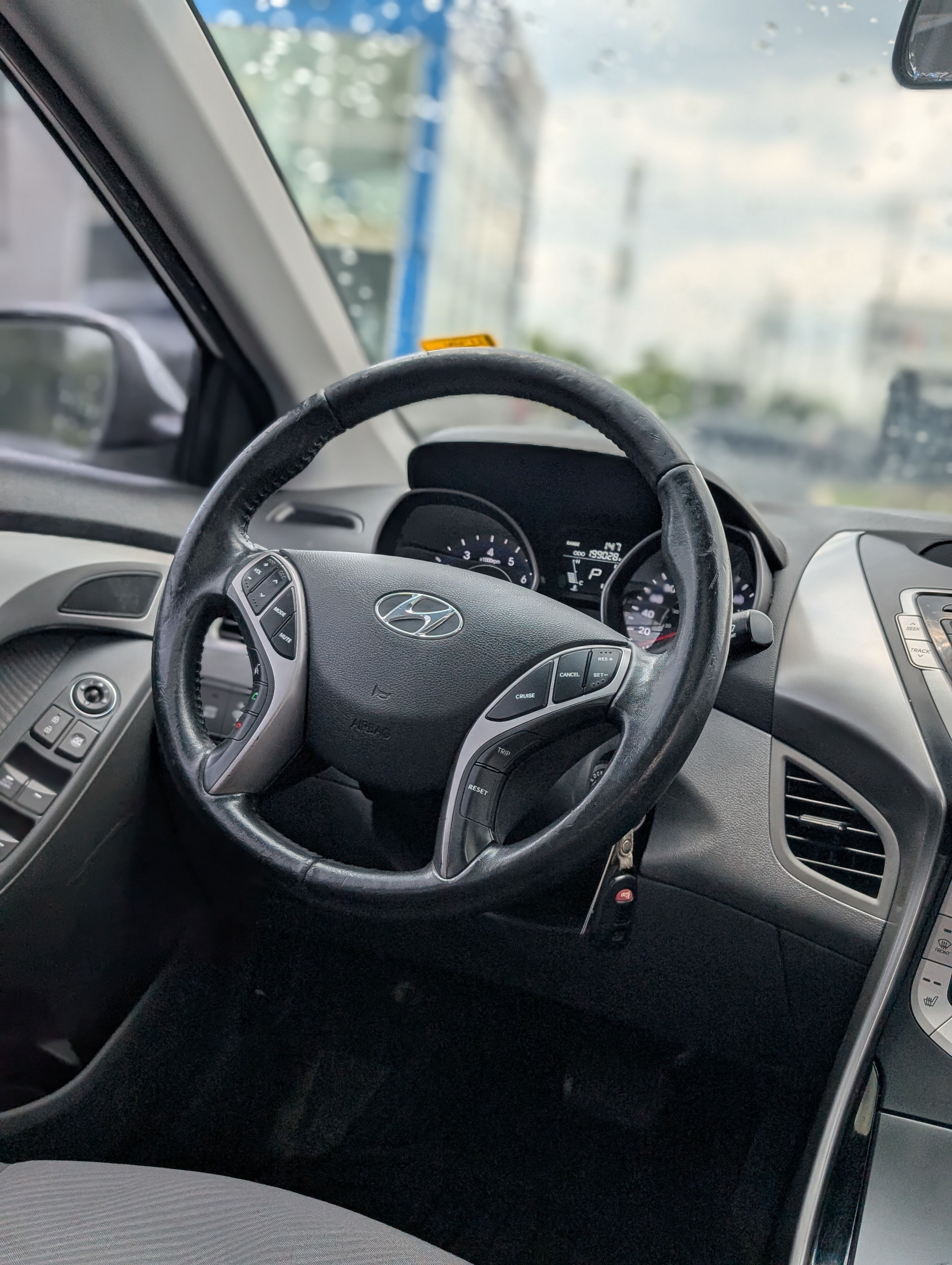Hyundai Elantra 2013 - Image 12