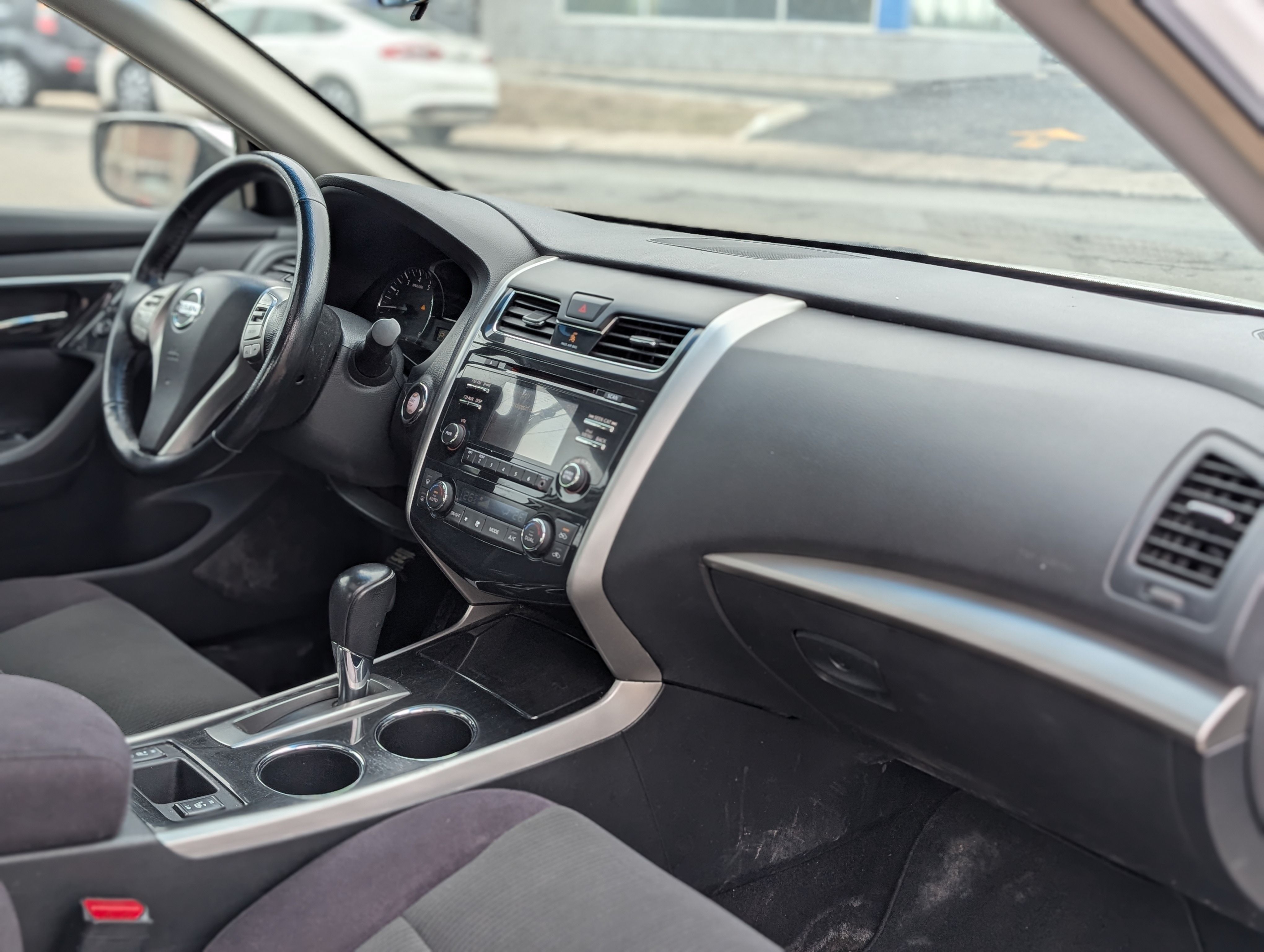 Nissan altima 2013 - Image 13