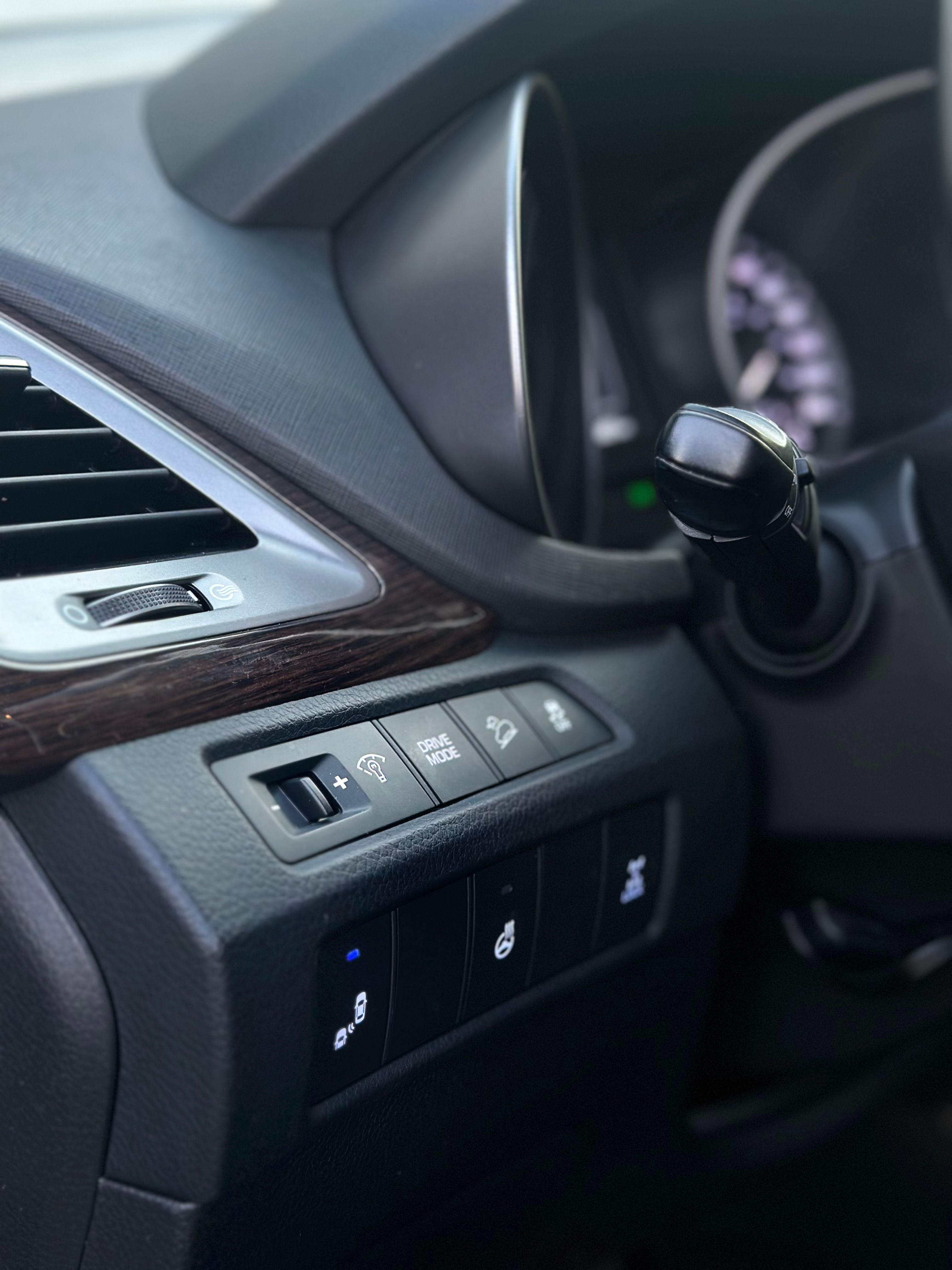 Hyundai Santa Fe 2018 - Image 9