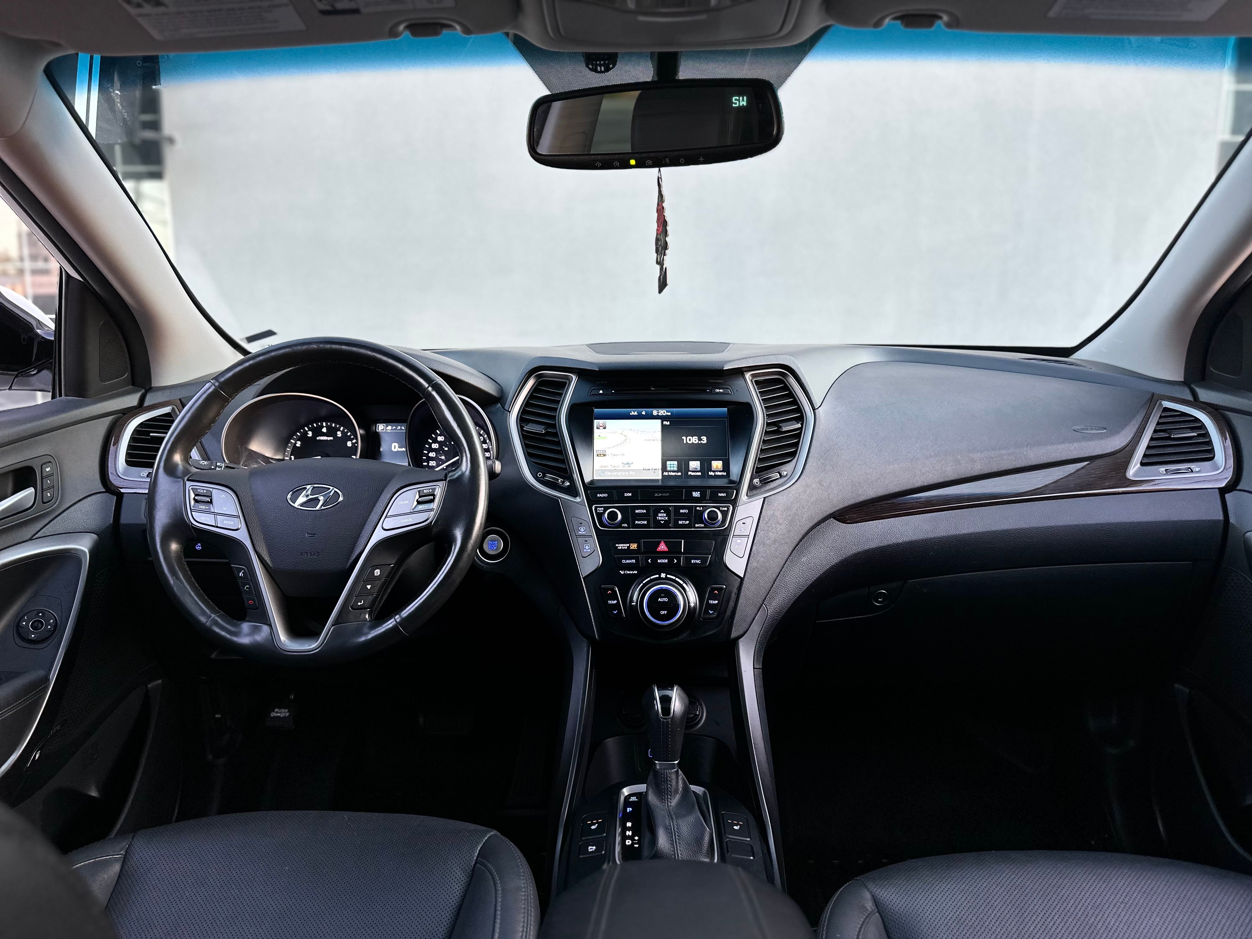 Hyundai Santa Fe 2018 - Image 12