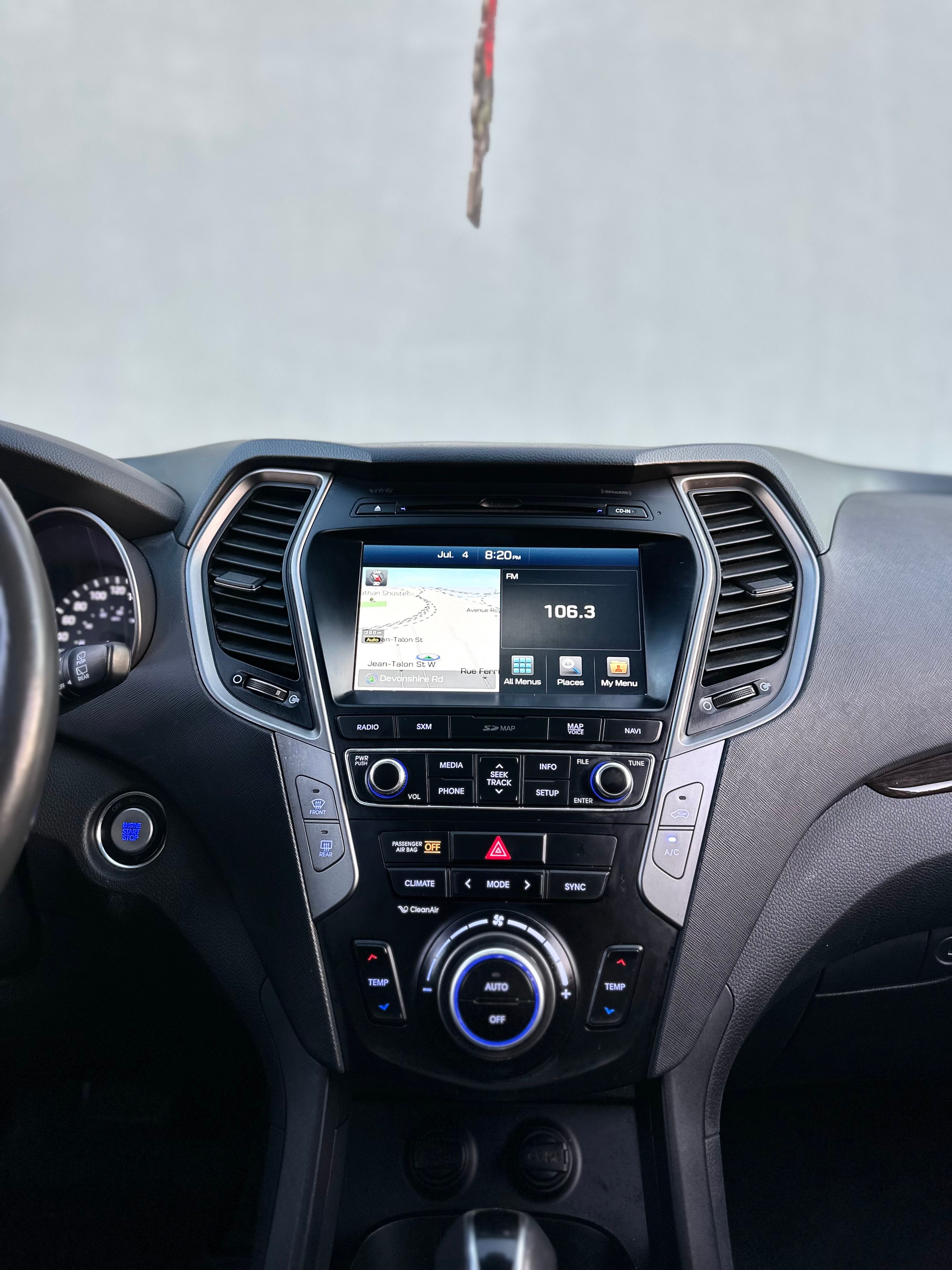 Hyundai Santa Fe 2018 - Image 13
