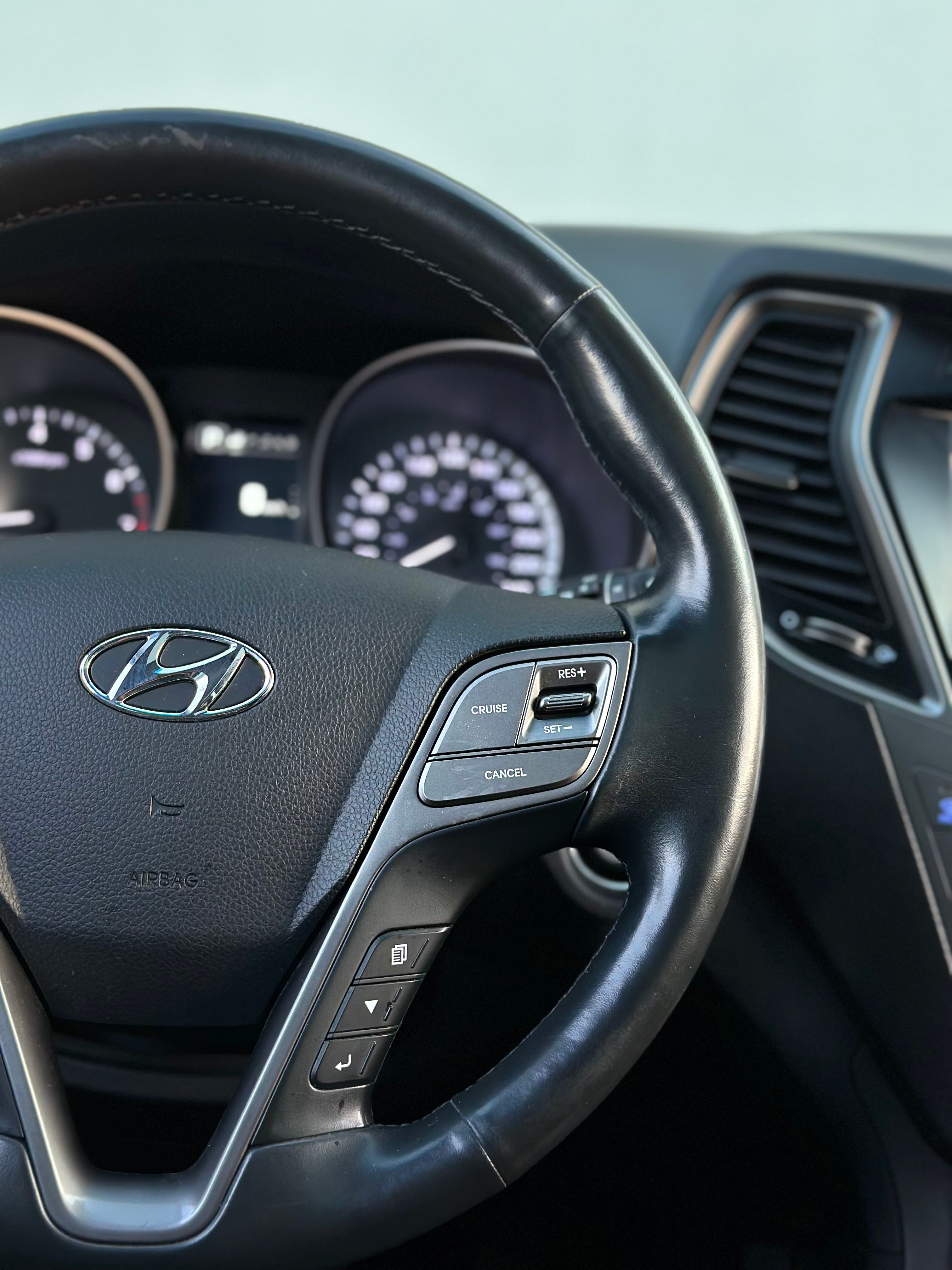Hyundai Santa Fe 2018 - Image 17