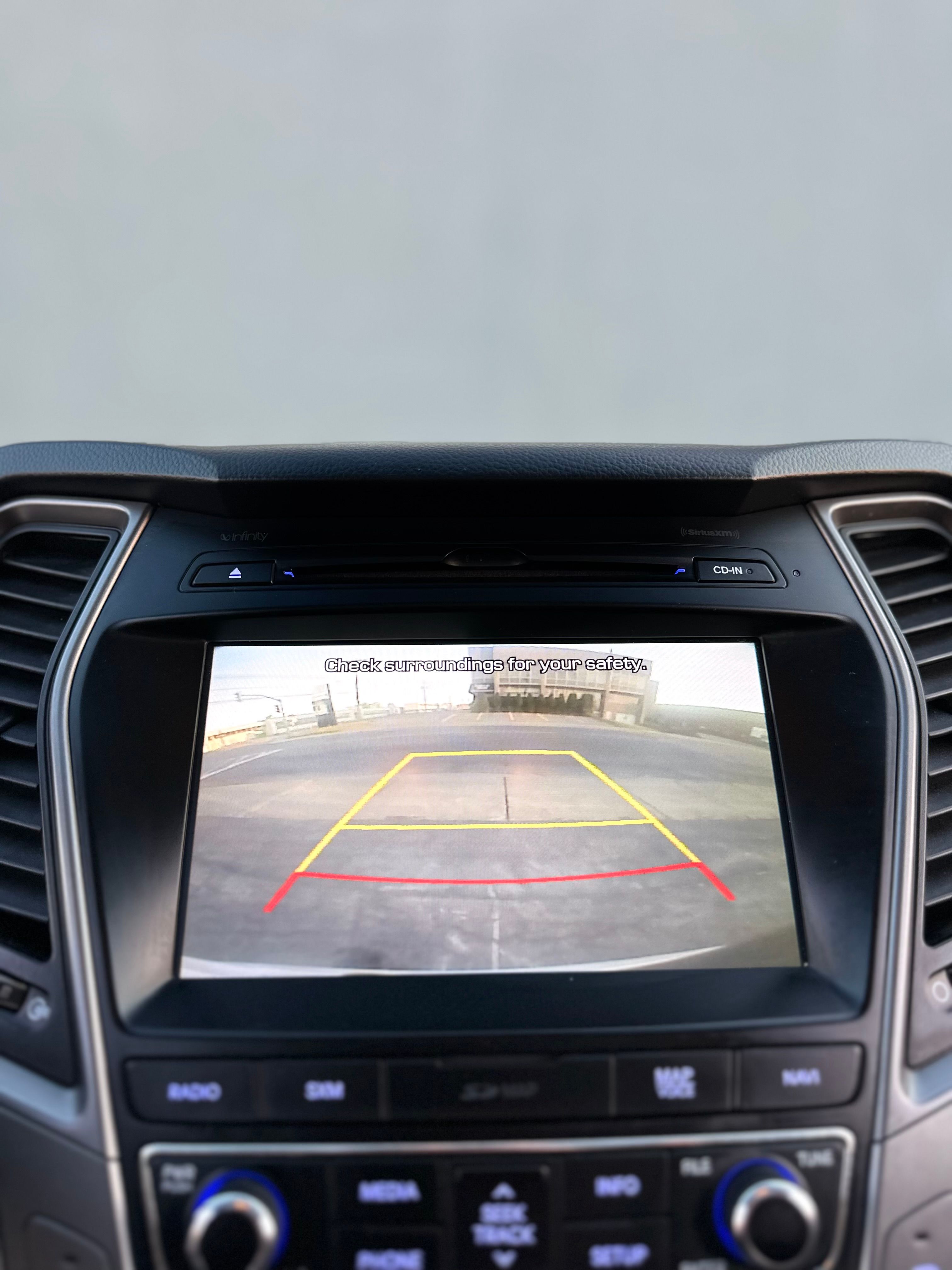 Hyundai Santa Fe 2018 - Image 21