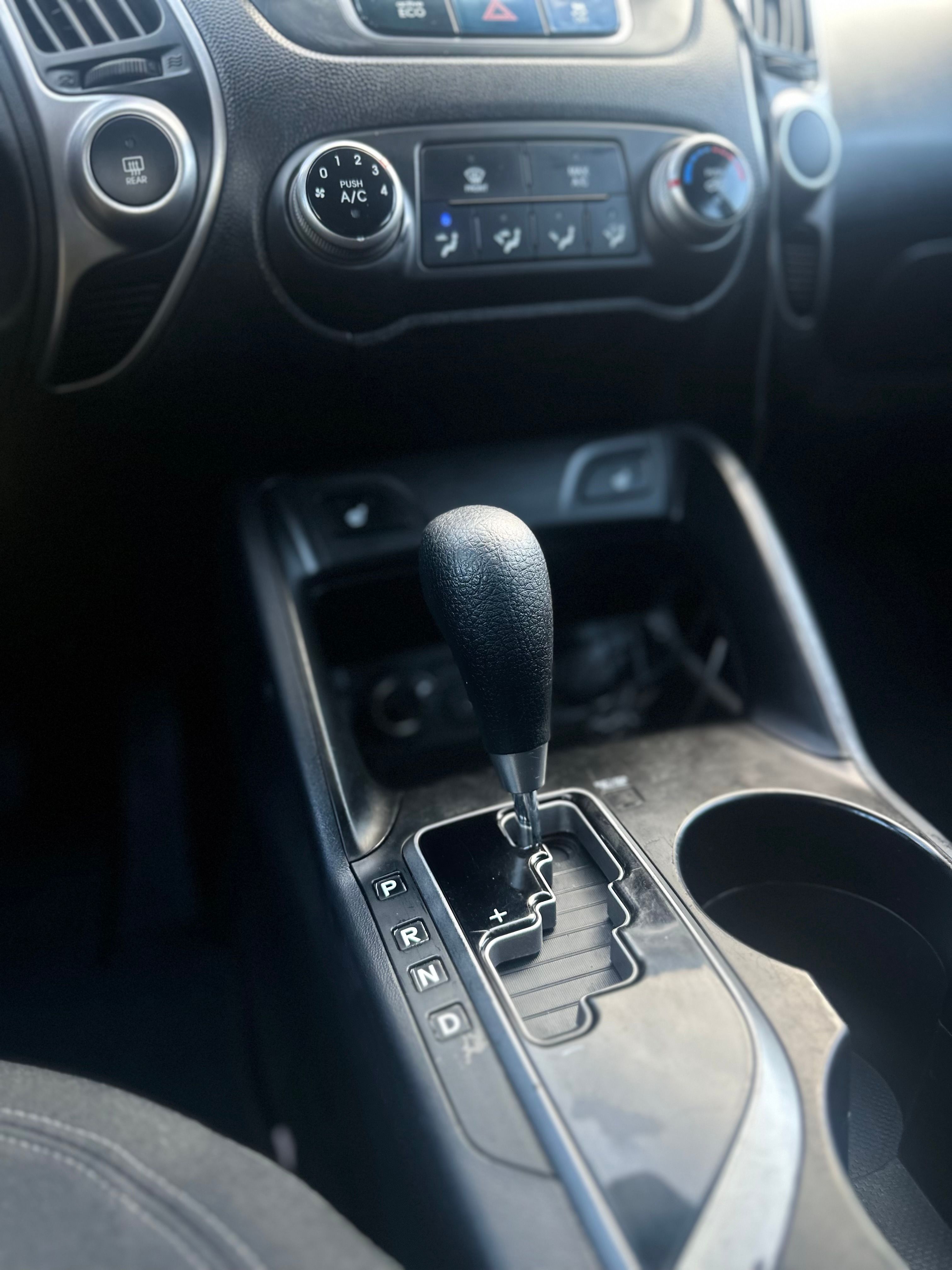 Hyundai Tucson 2012 - Image 11