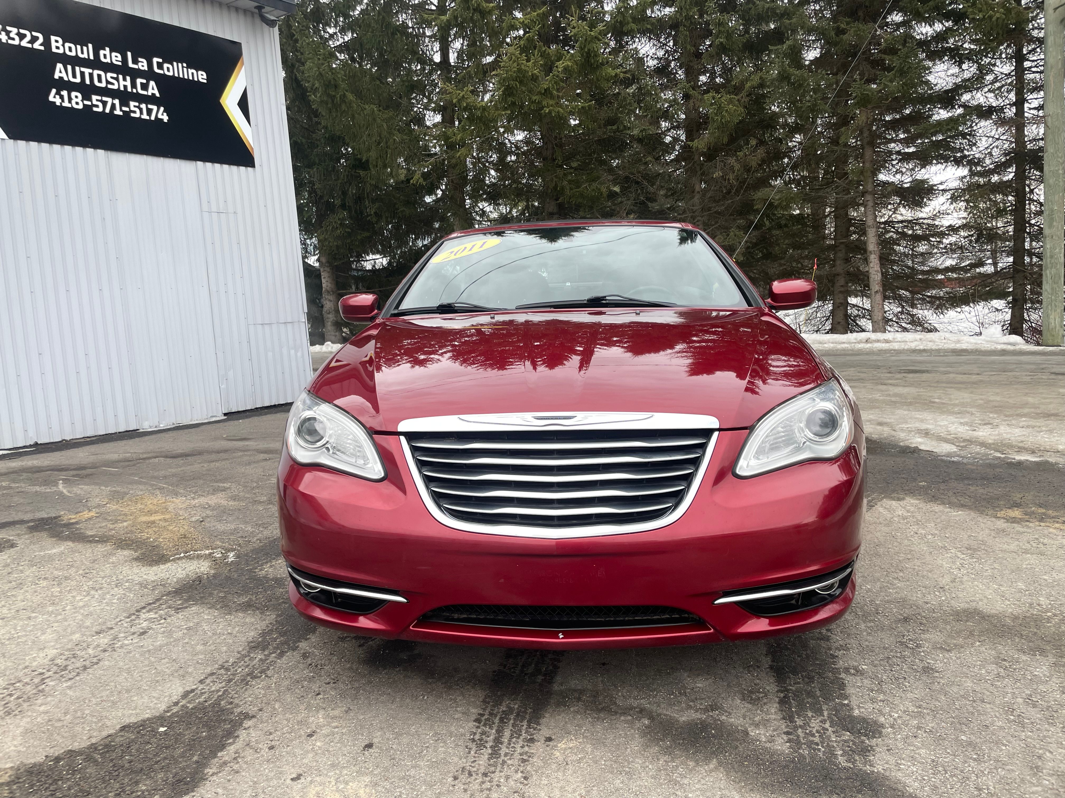 Chrysler 200 2011 - Image 2