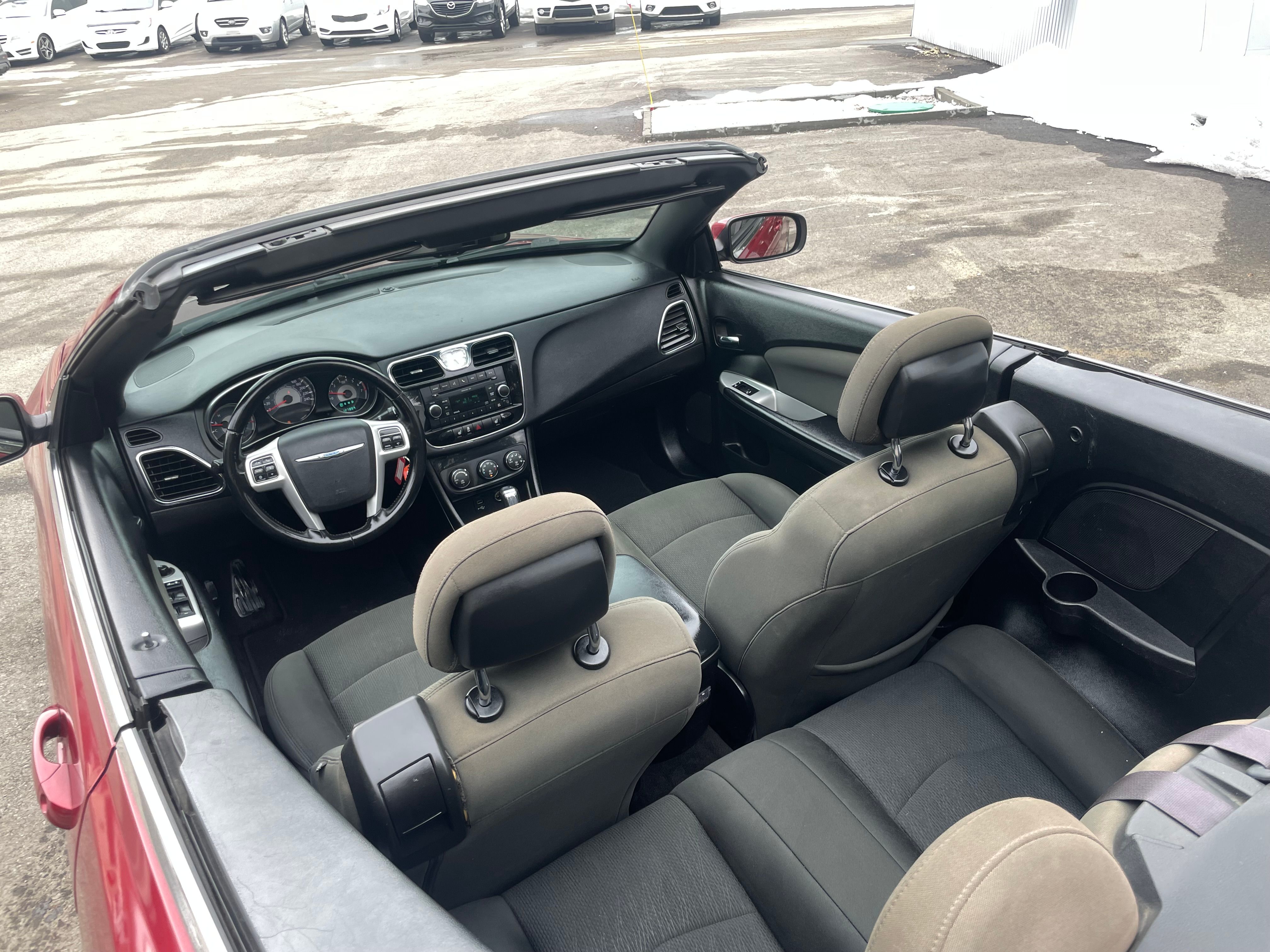 Chrysler 200 2011 - Image 22