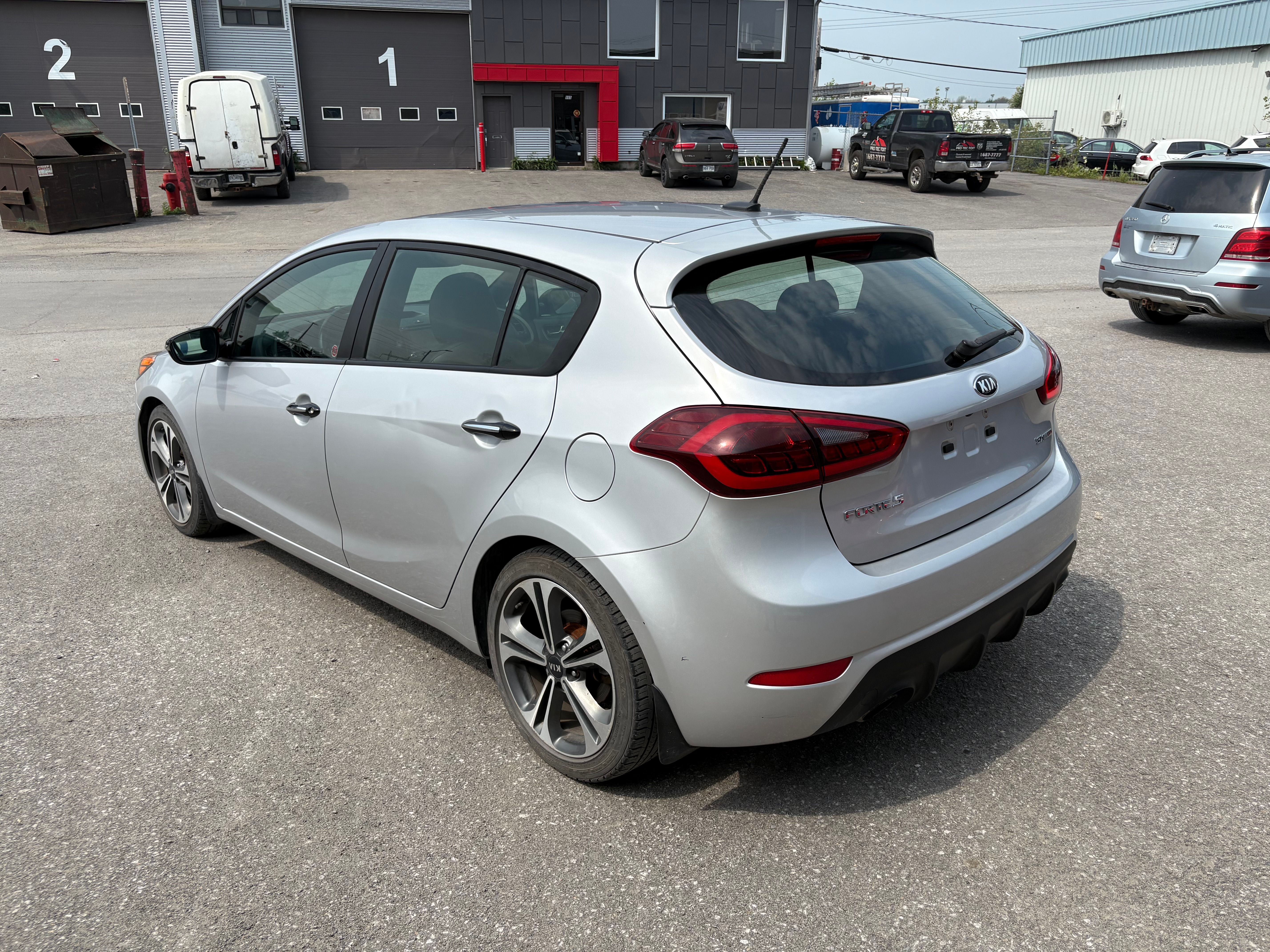 Kia Forte 5-Door 2016 - Image 7