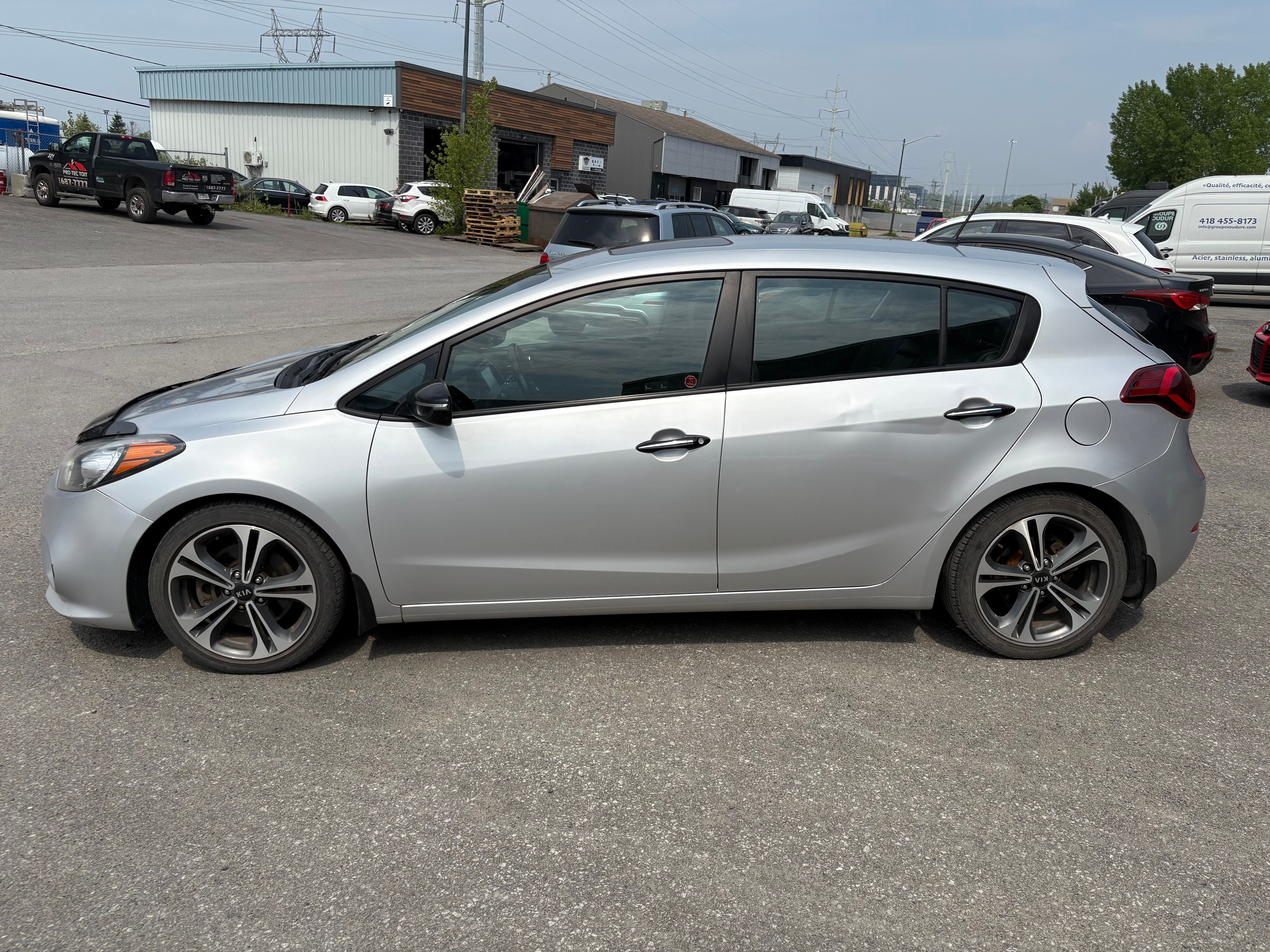 Kia Forte 5-Door 2016 - Image 8