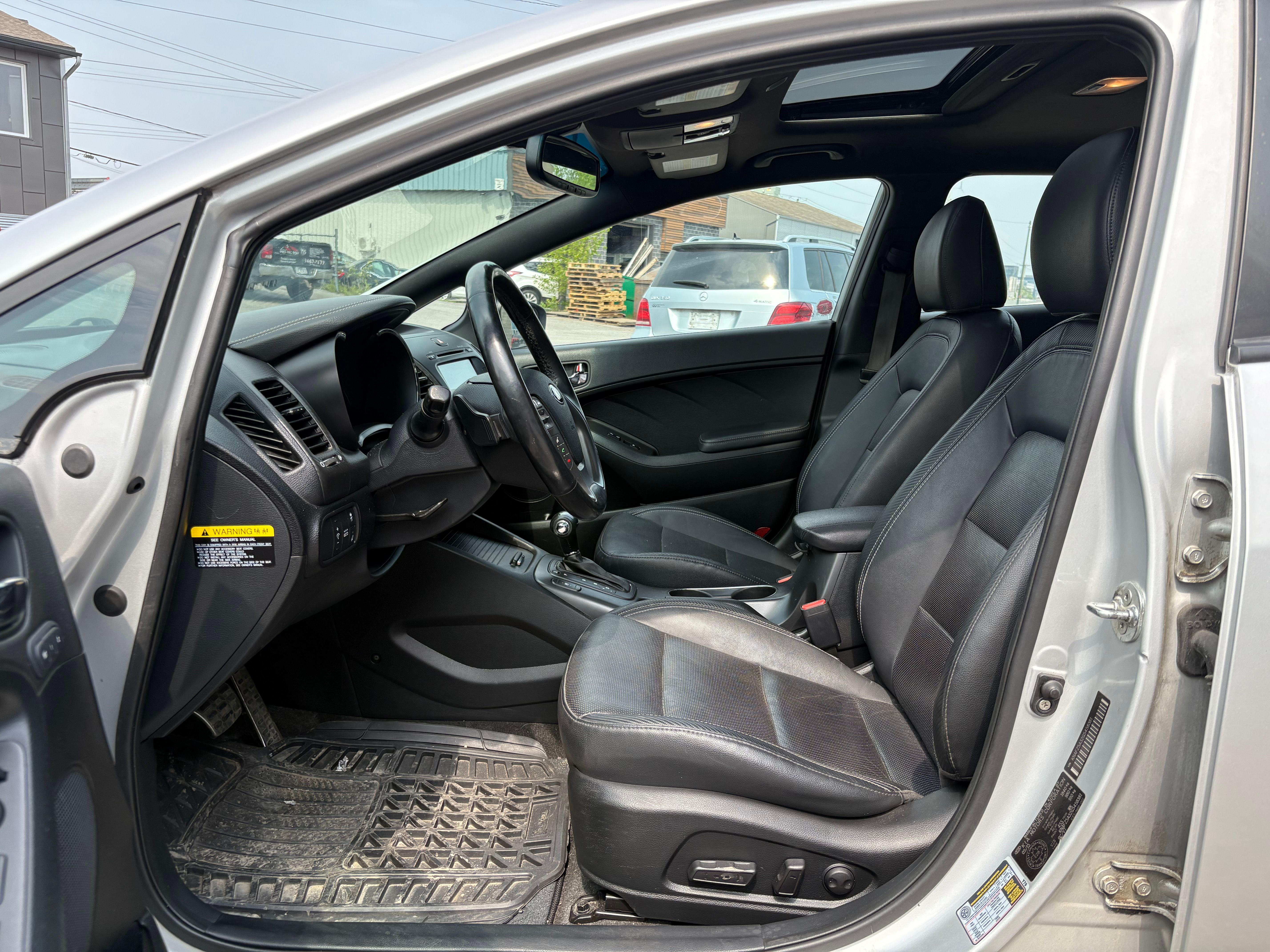 Kia Forte 5-Door 2016 - Image 10