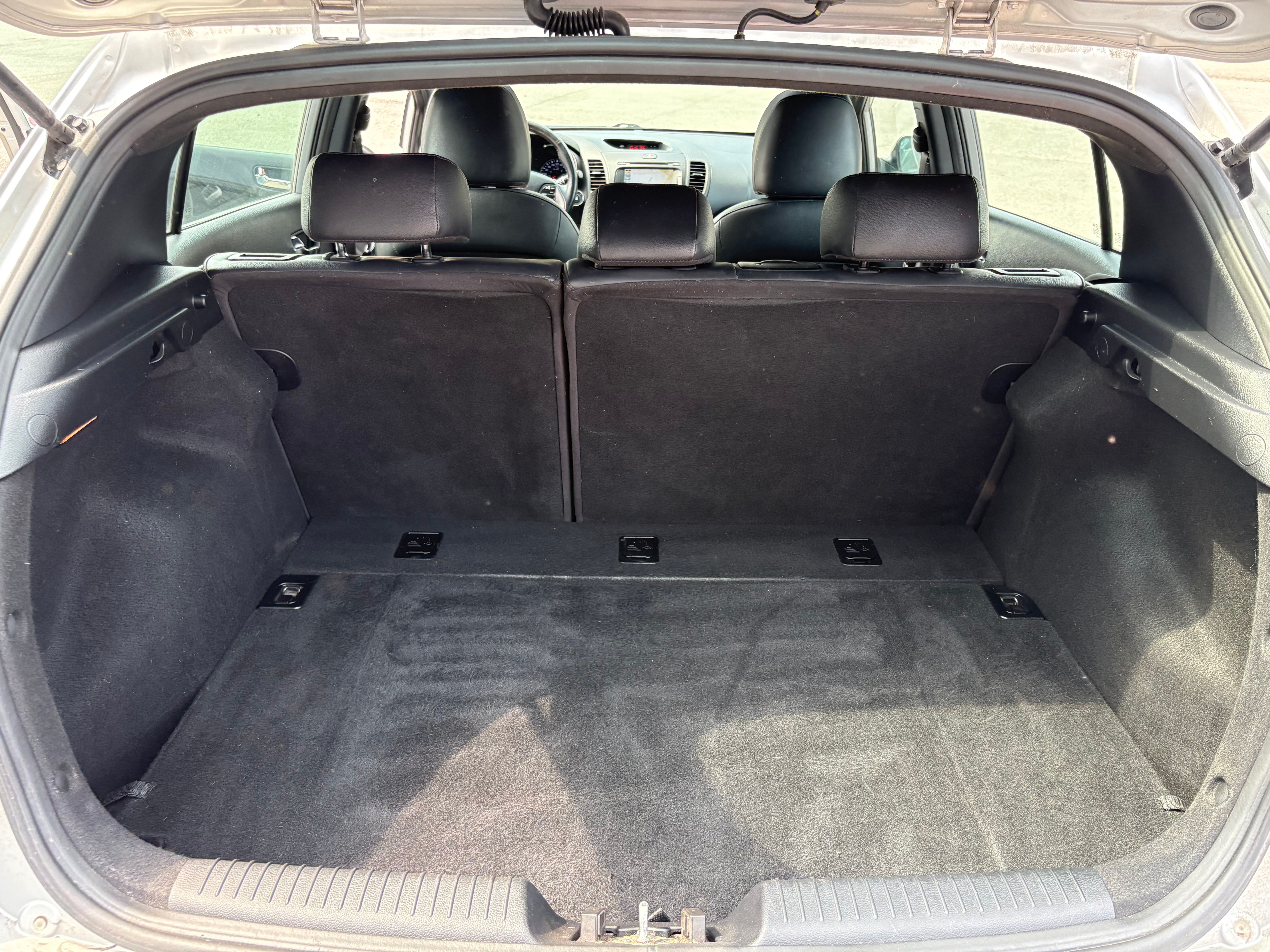 Kia Forte 5-Door 2016 - Image 12