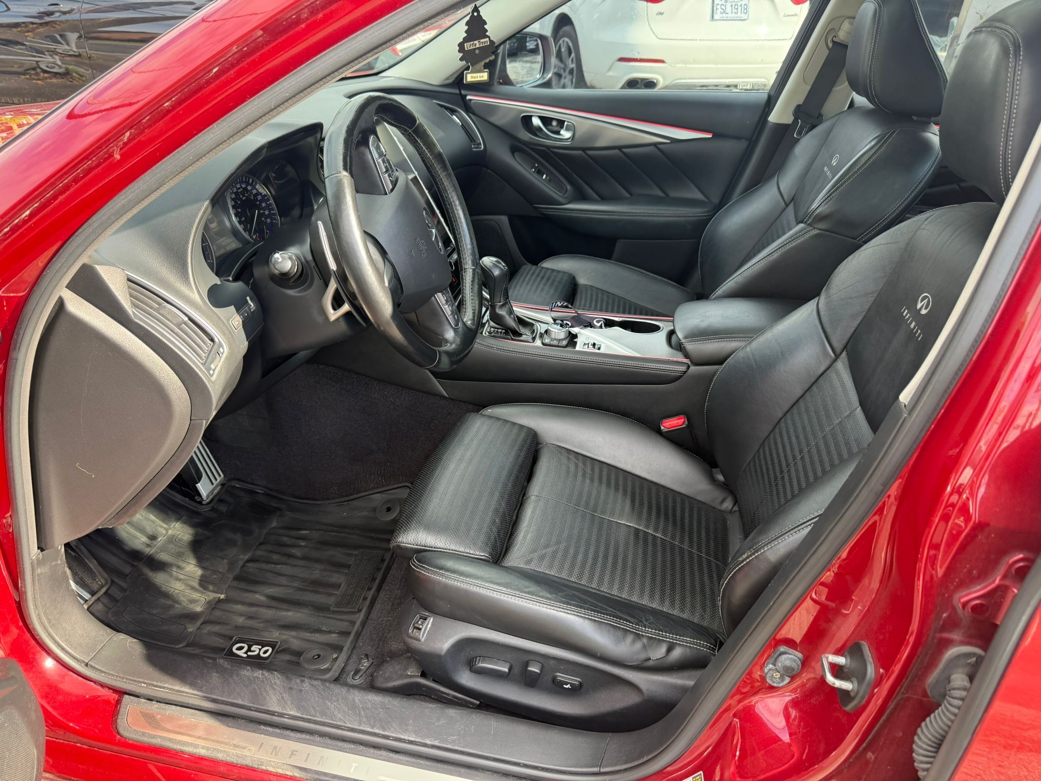Infiniti Q50 2014 - Image 11
