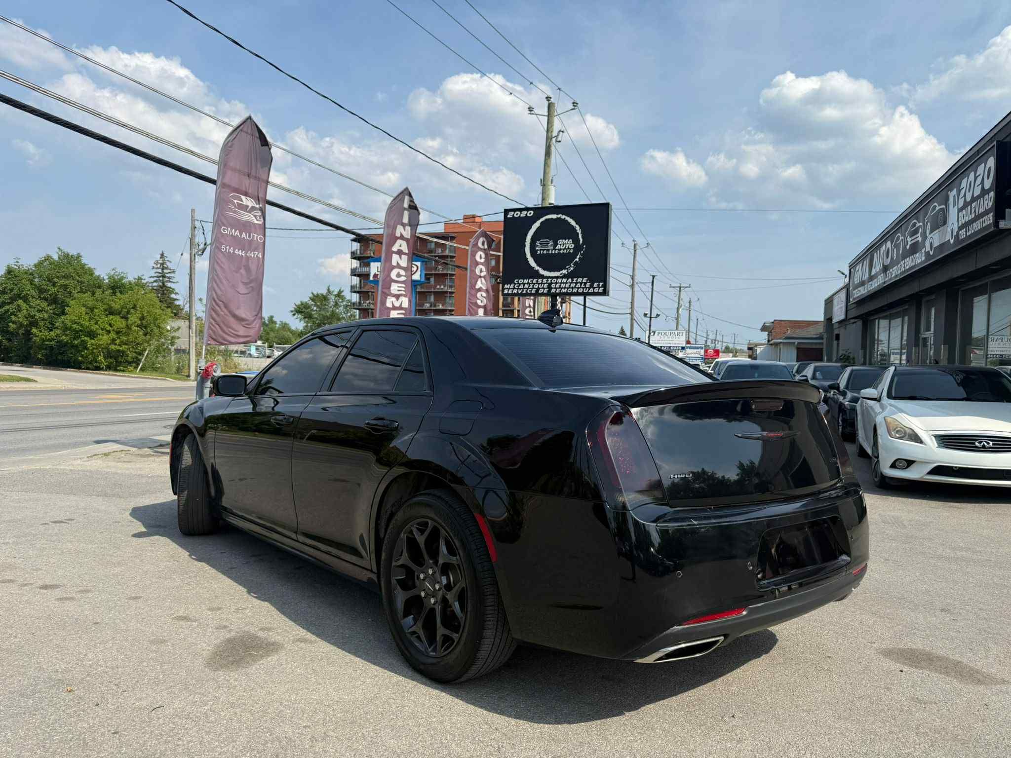 Chrysler 300 2021 - Image 9