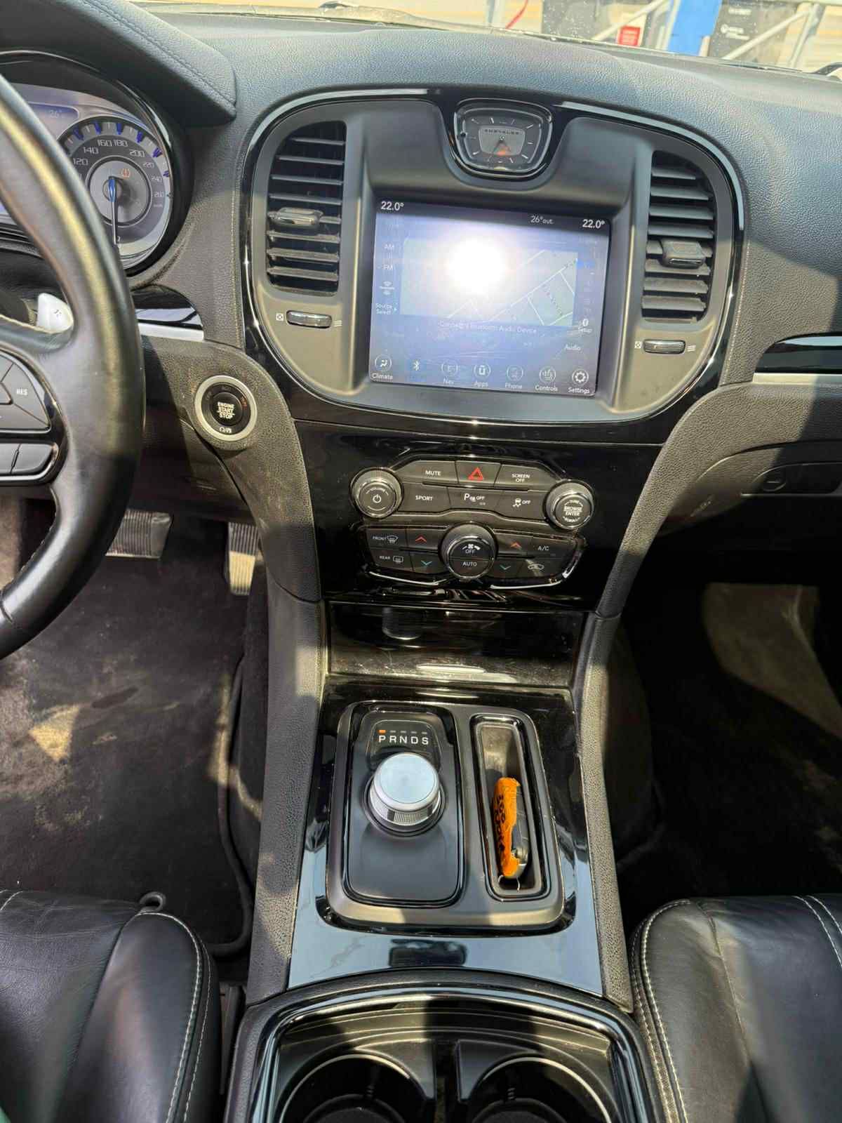 Chrysler 300 2021 - Image 12