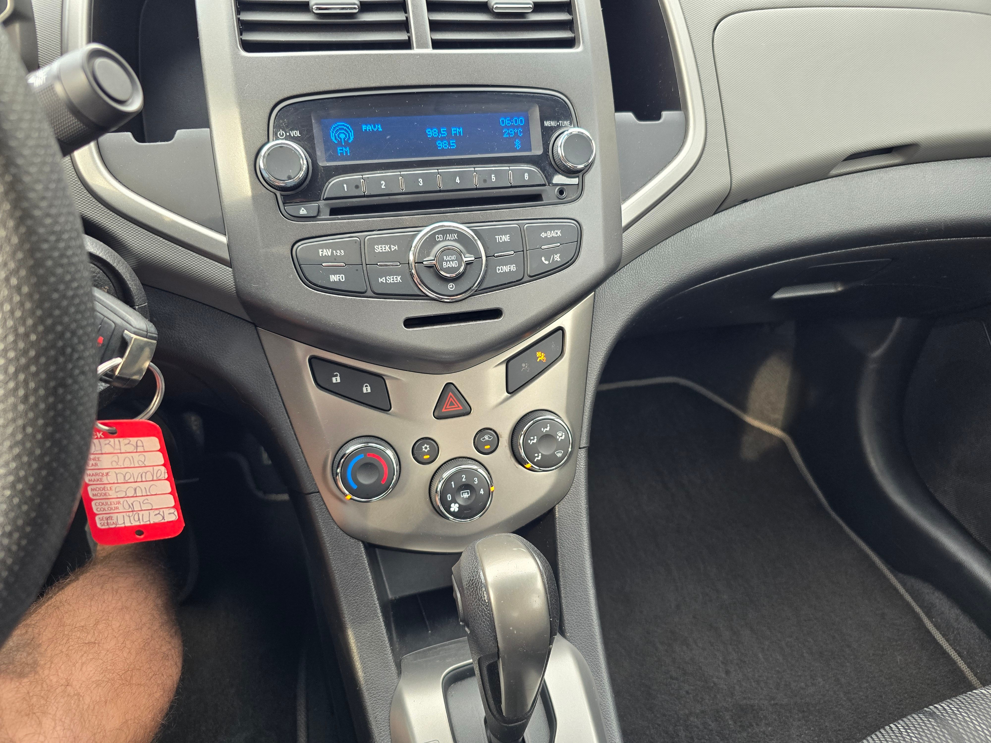 Chevrolet Sonic 2012 - Image 13