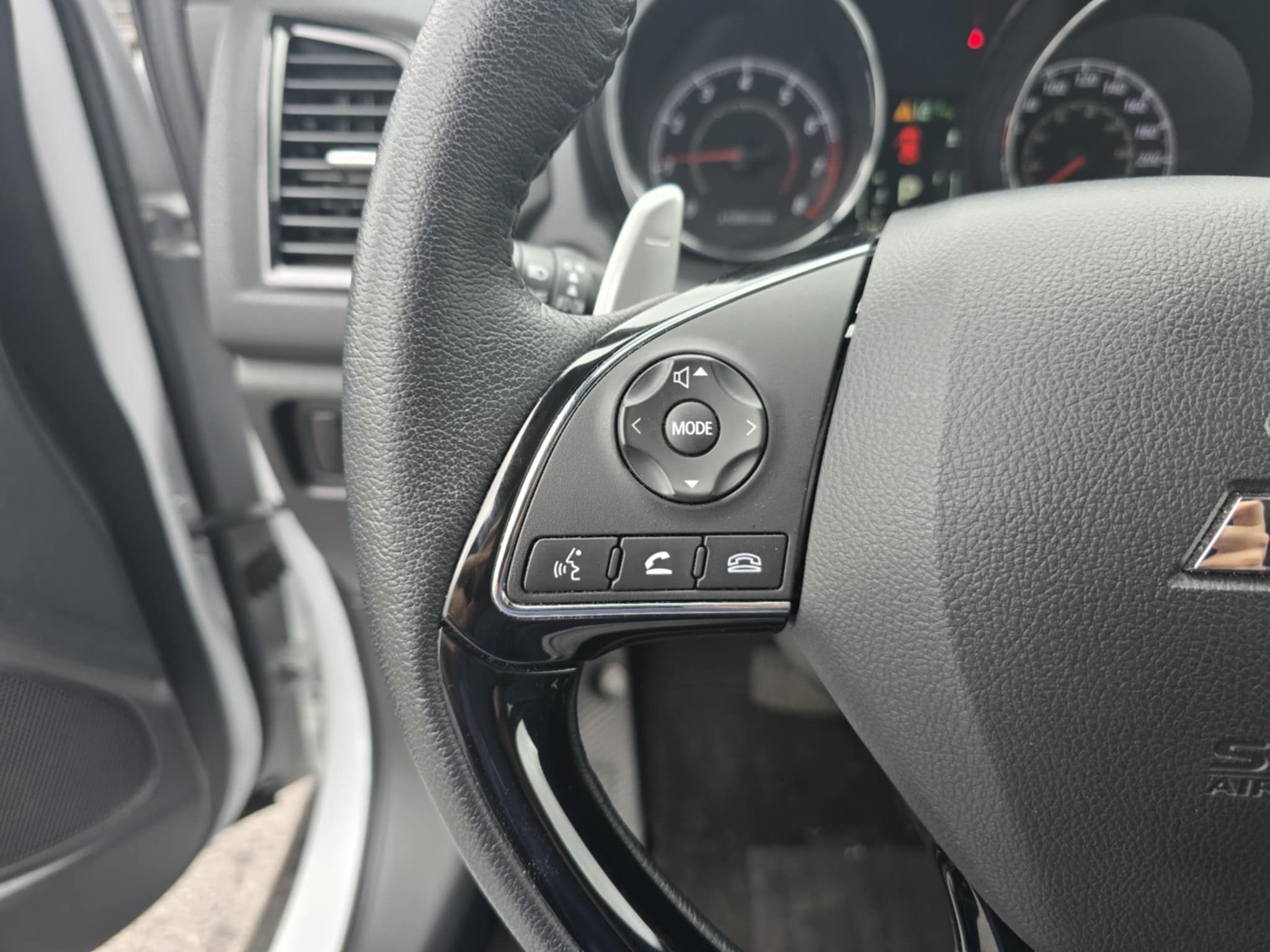 Mitsubishi RVR 2023 - Image 11
