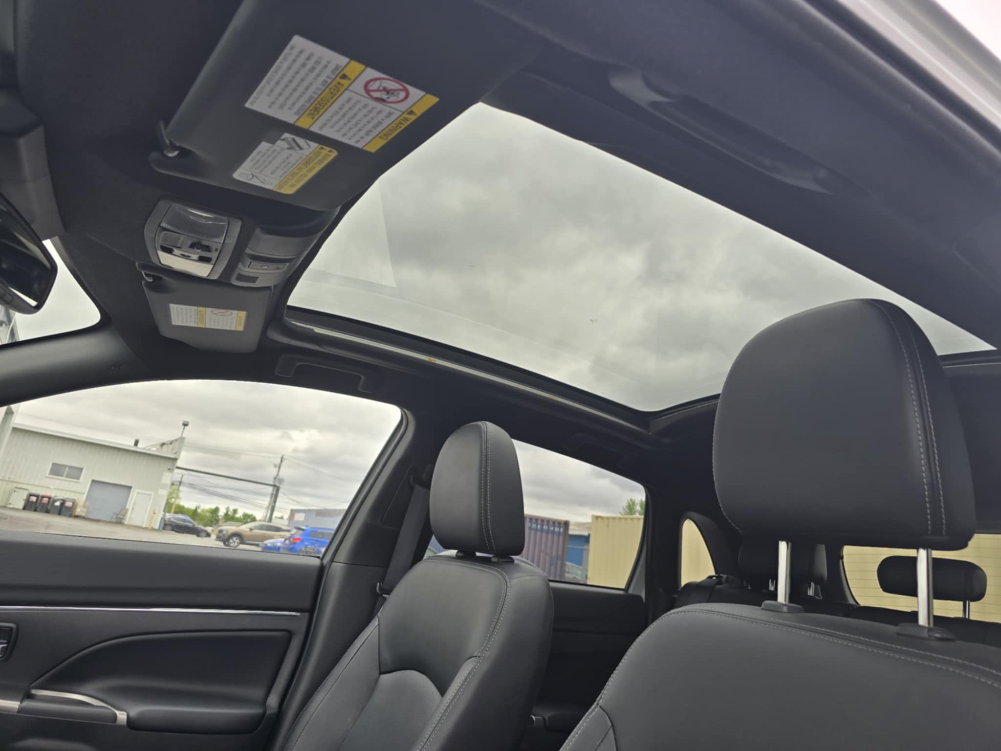 Mitsubishi RVR 2023 - Image 8