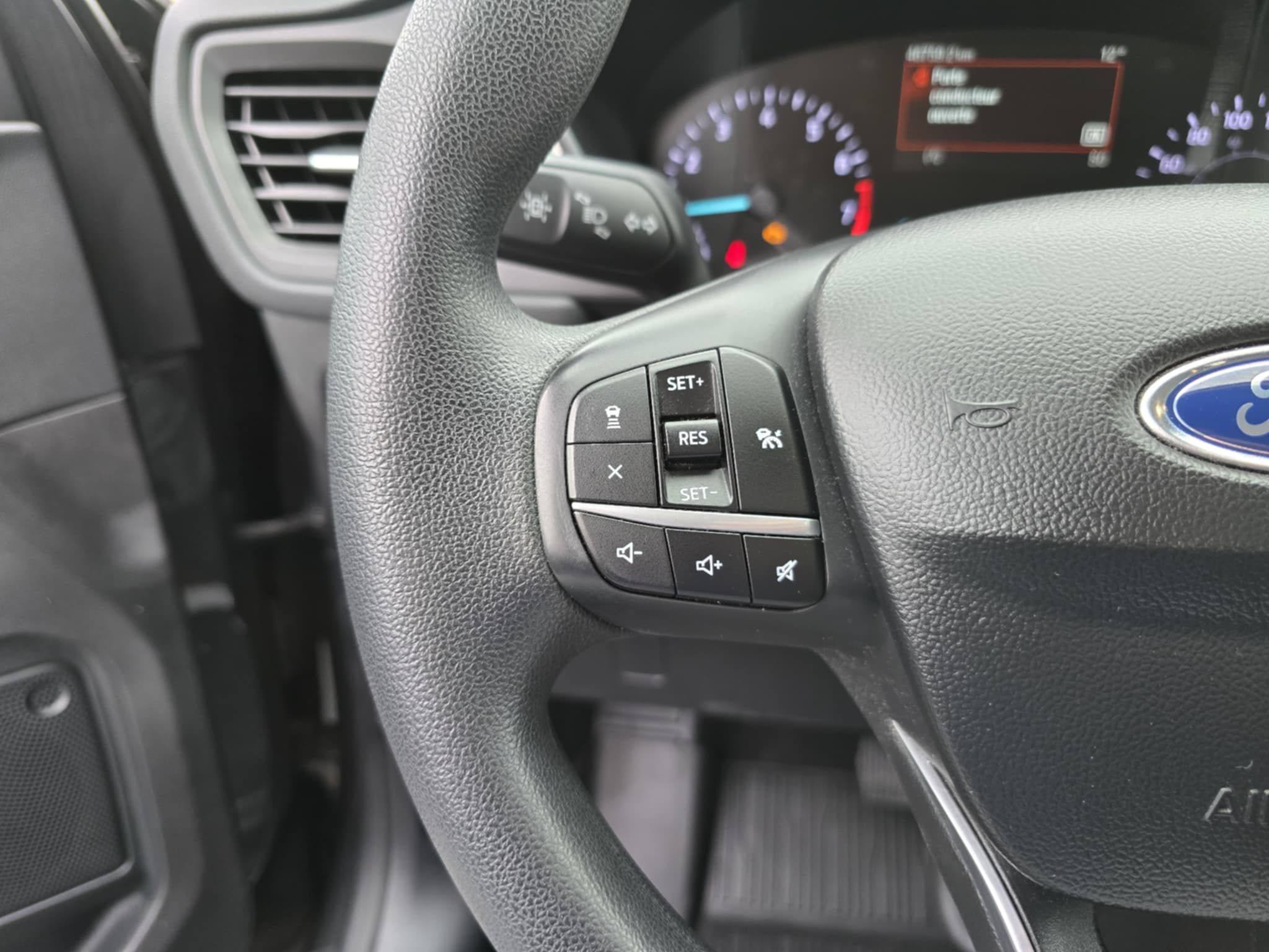 Ford Escape 2020 - Image 12