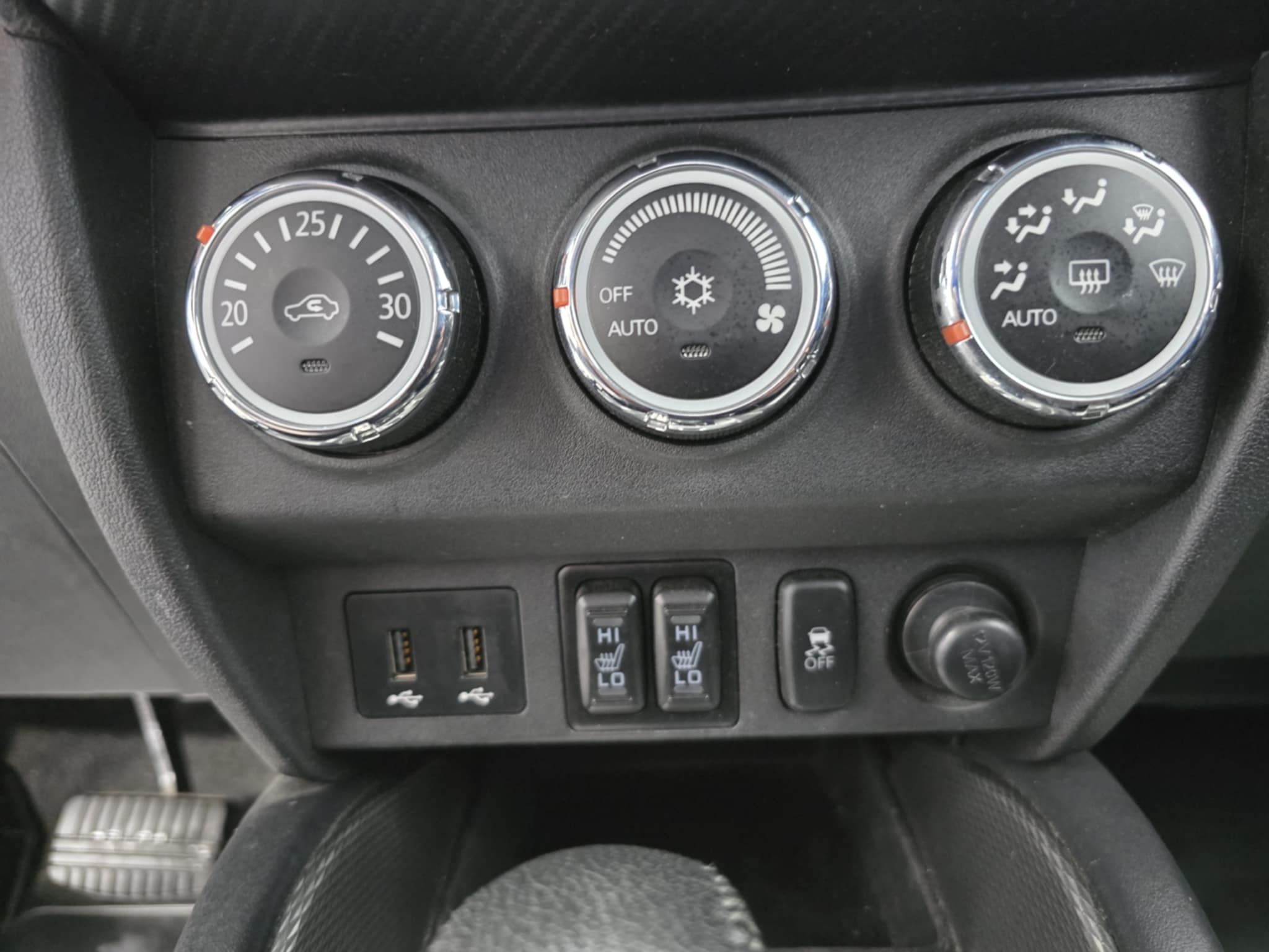Mitsubishi RVR 2018 - Image 17