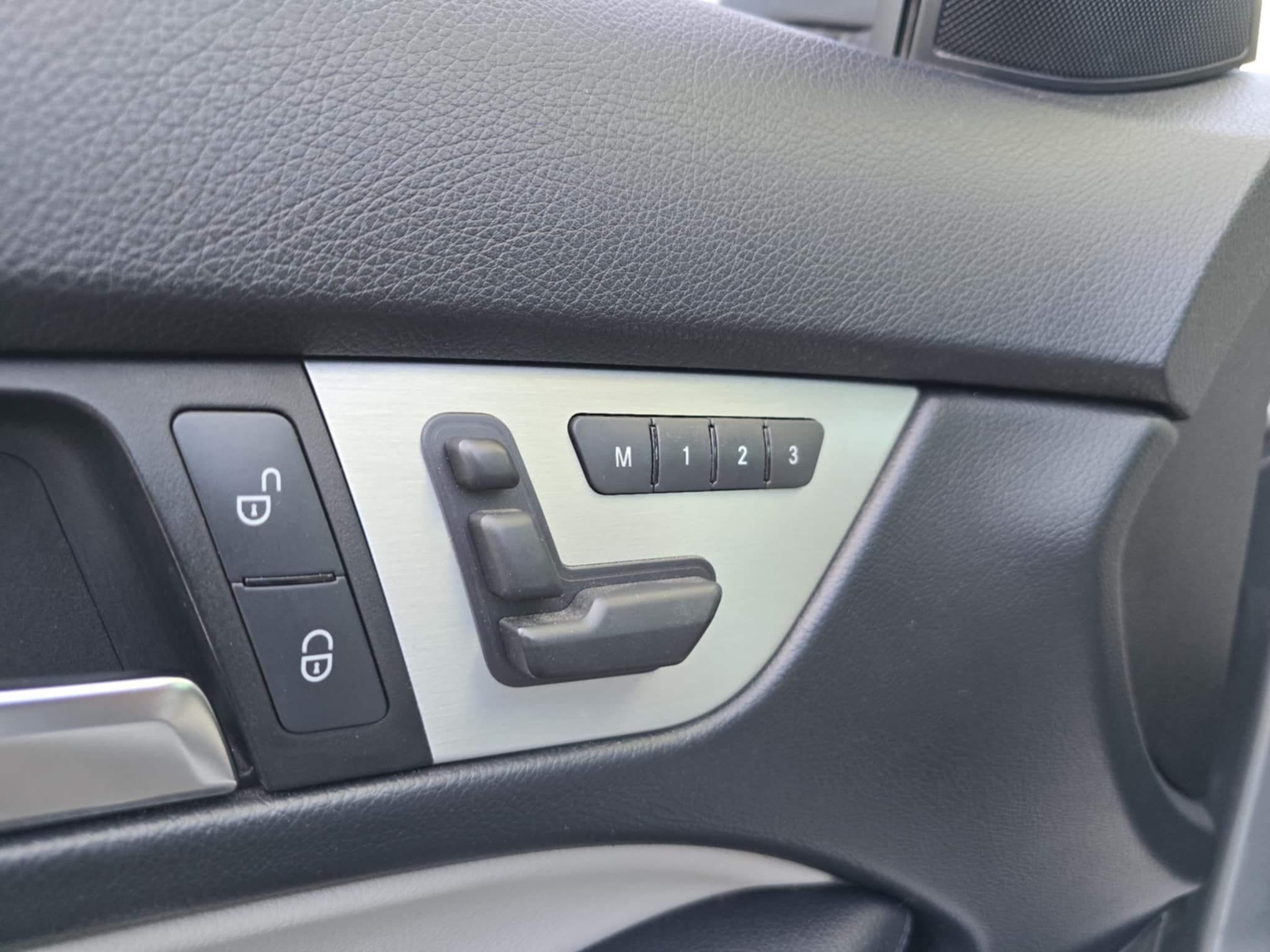 Mercedes-Benz C-Class 2013 - Image 7