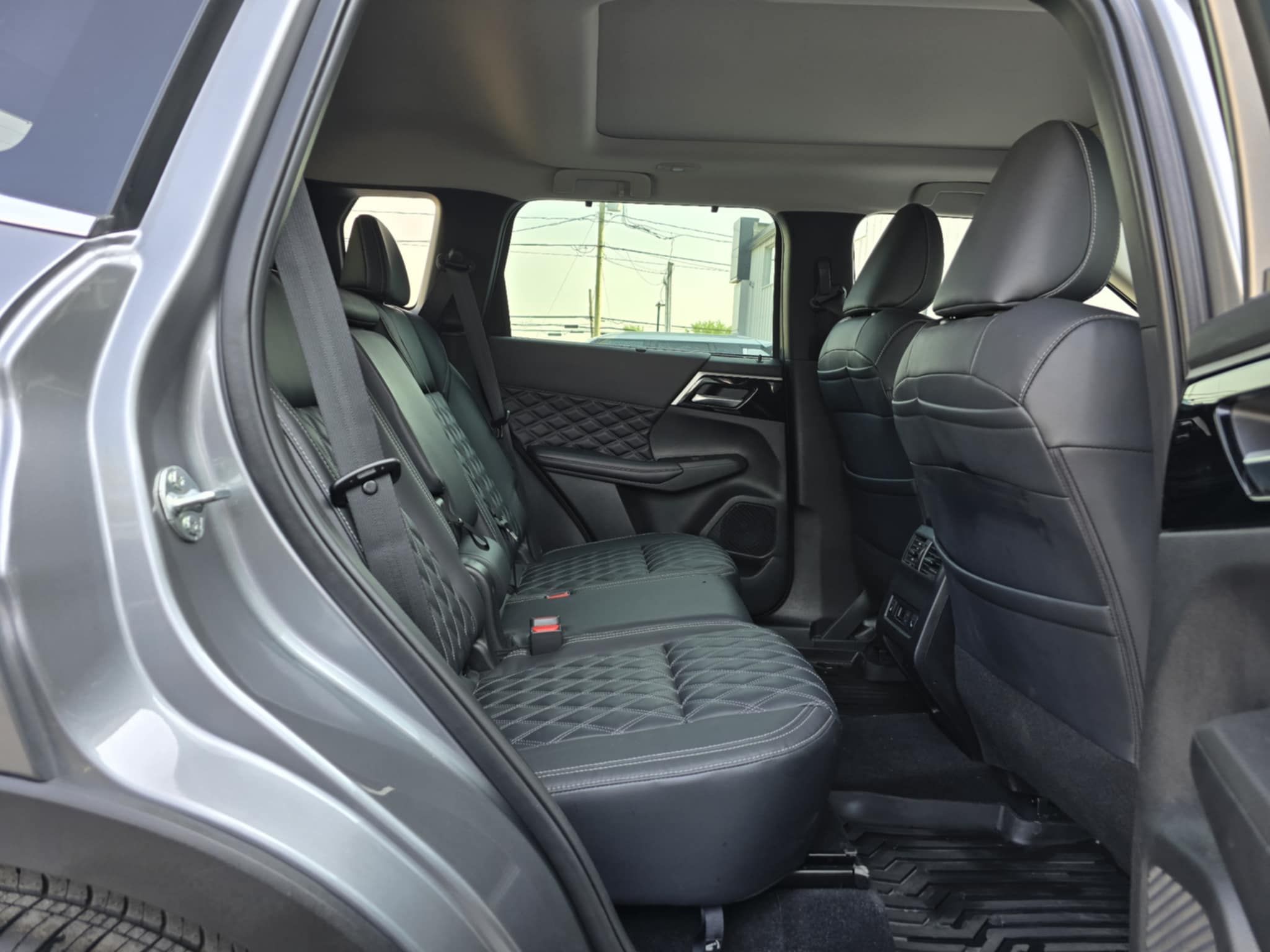Mitsubishi Outlander 2023 - Image 21
